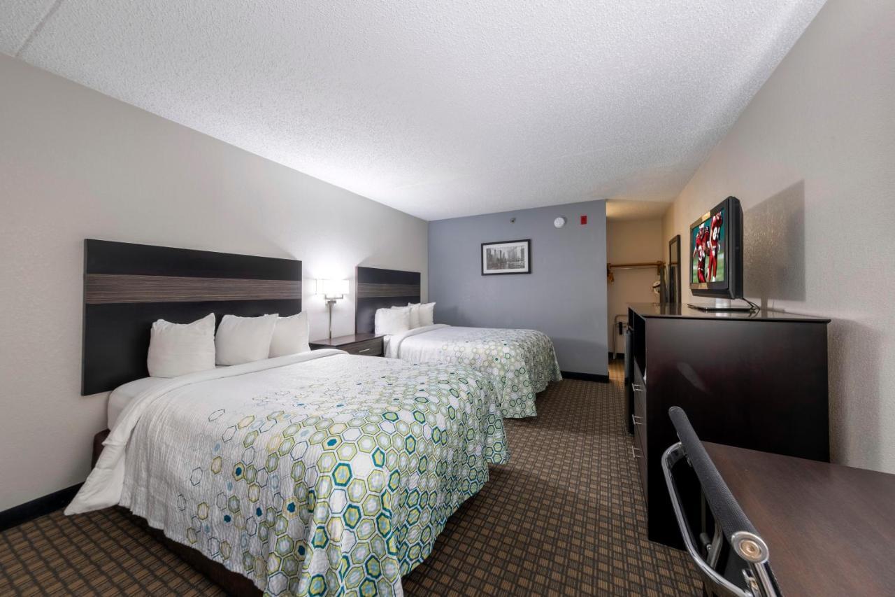 Standard Room Two Double Beds Sofa Bed Microwave & Refrigerator Non-Smoking,1282456177:JPEG
