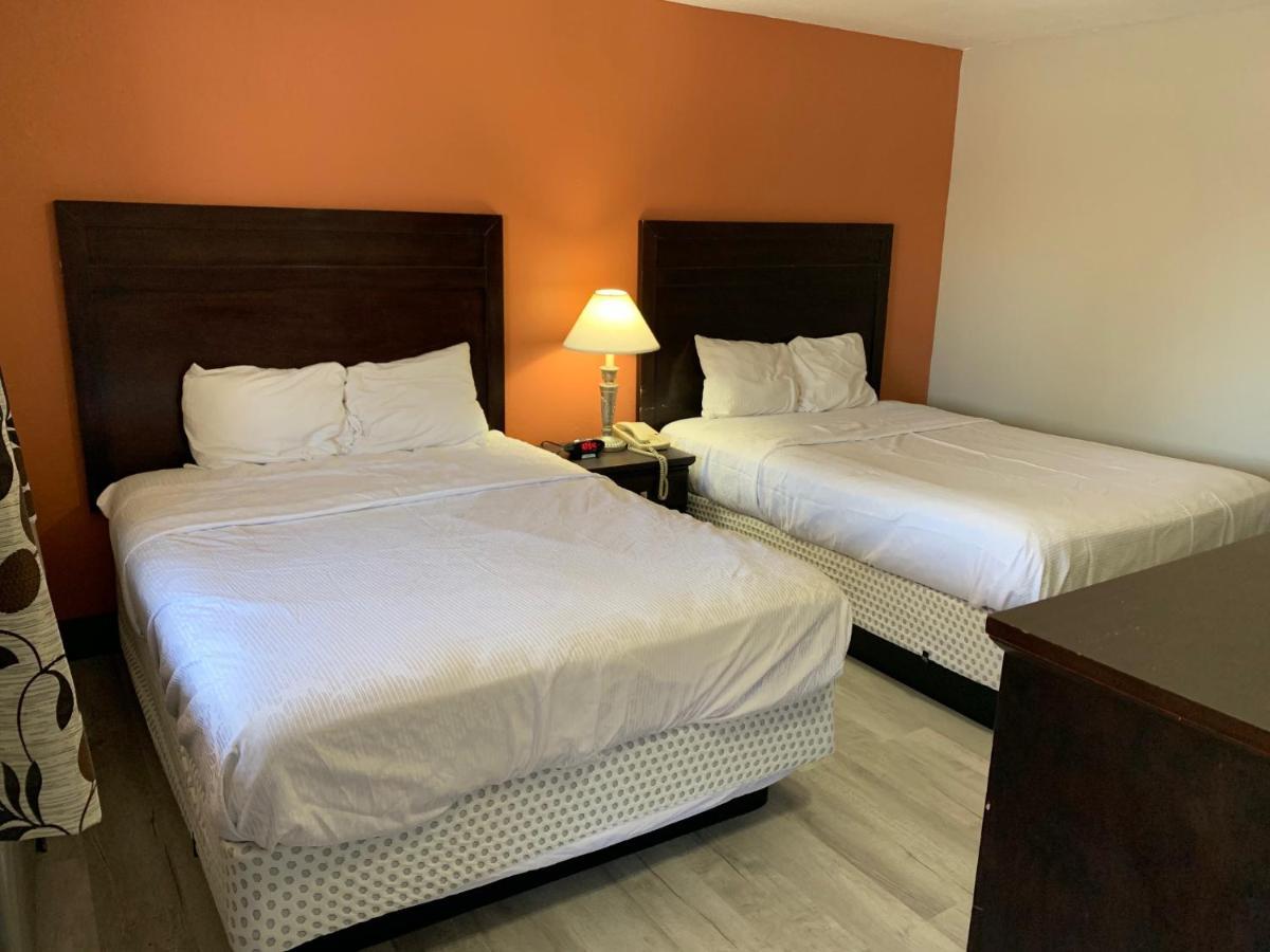 Standard Queen Room with Two Queen Beds - Non Smoking,1100605719:JPEG
