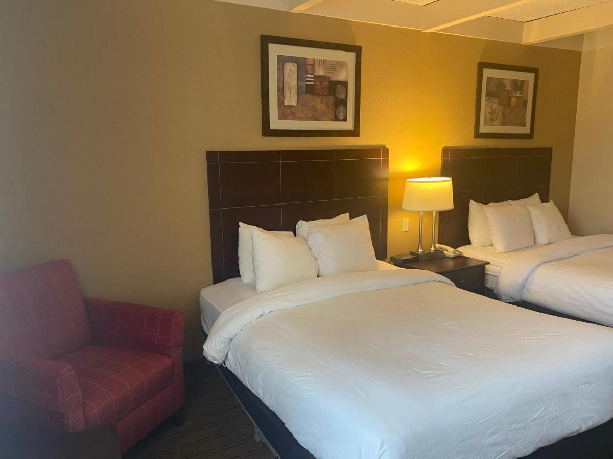 Efficiency Queen Room with Two Queen Beds - Non Smoking