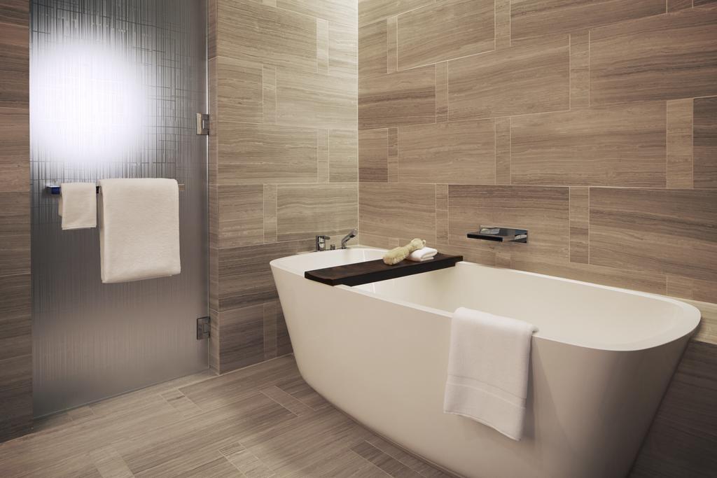 King Room with Accessible Shower - Disability Access,1275835012:JPEG