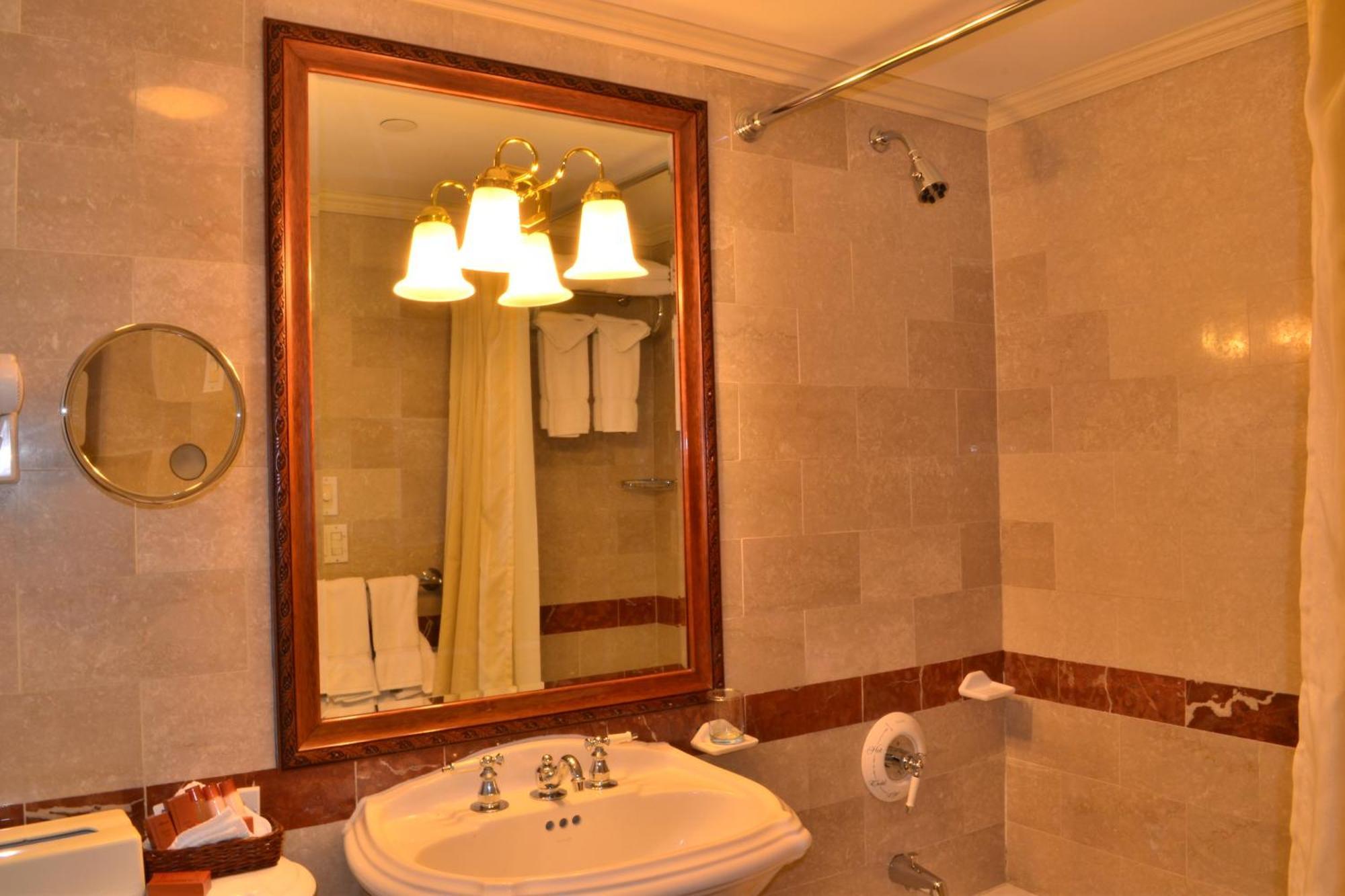 Superior Two Double Bedded Room,688047822:JPEG