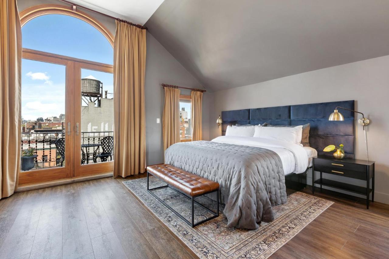 Quintessential Kamer met Kingsize Bed en Balkon