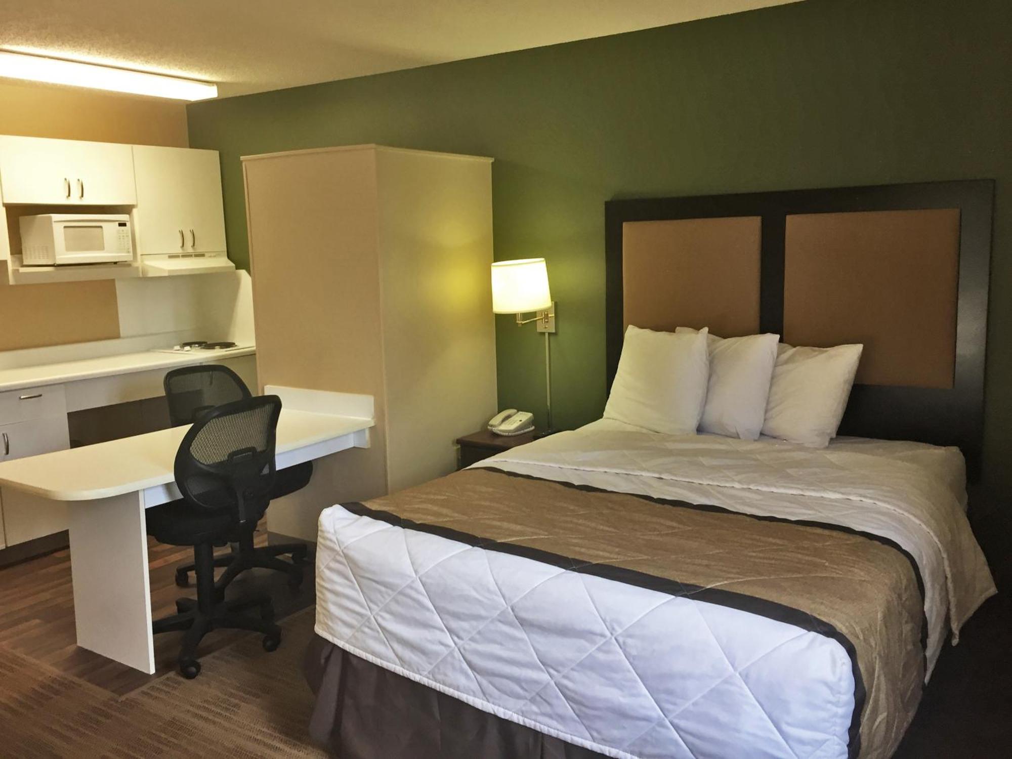 Queen Room - Disability Access
