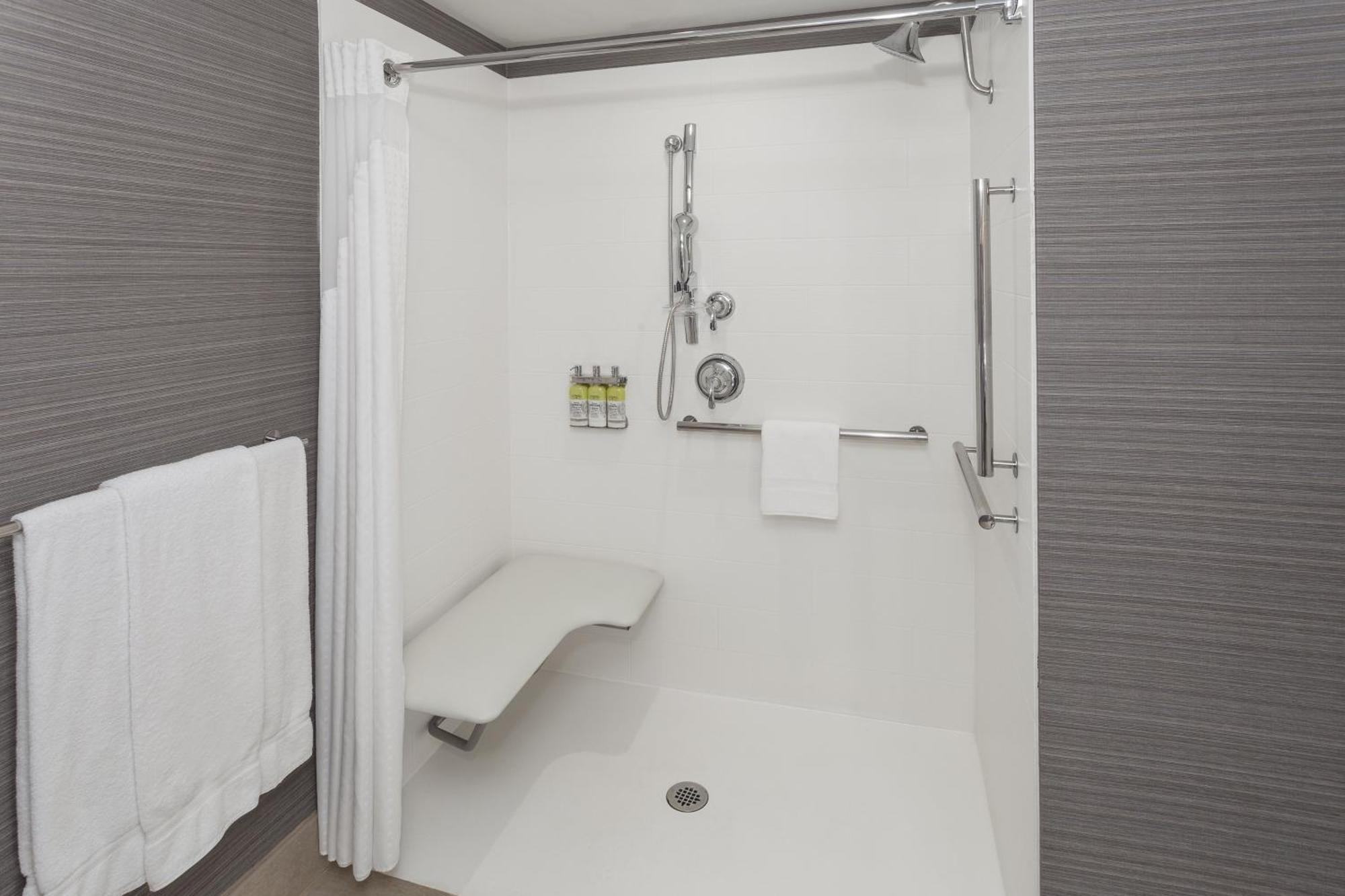 King Room with Roll-In Shower - Disability Access