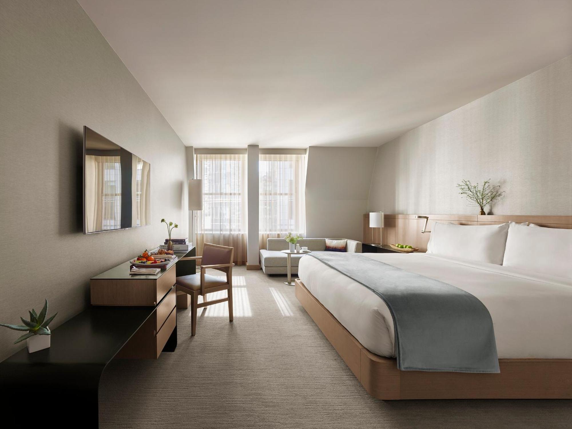 Premier Zimmer mit 1 Kingsize-Bett und Stadtblick