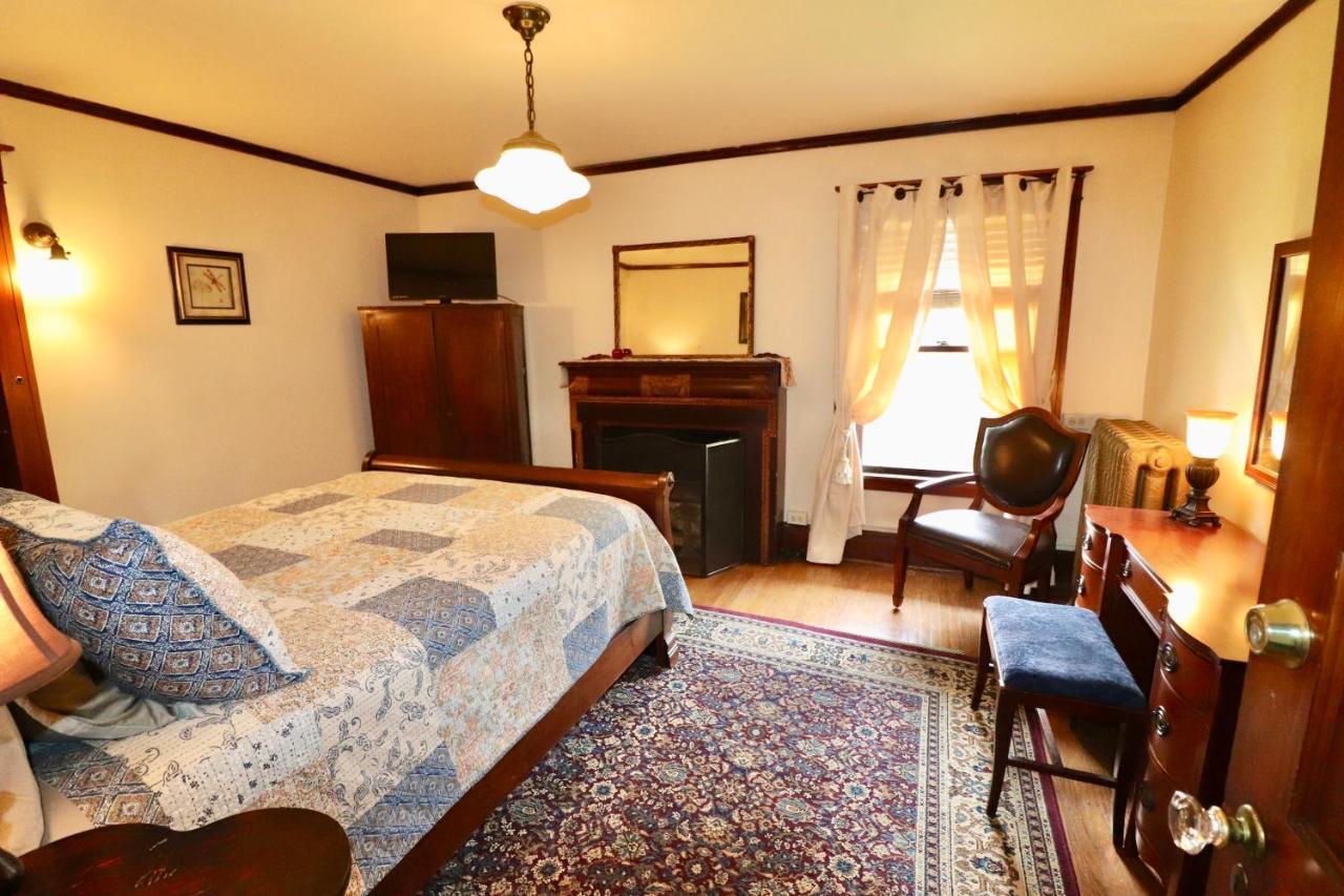 Zimmer mit Queensize-Bett