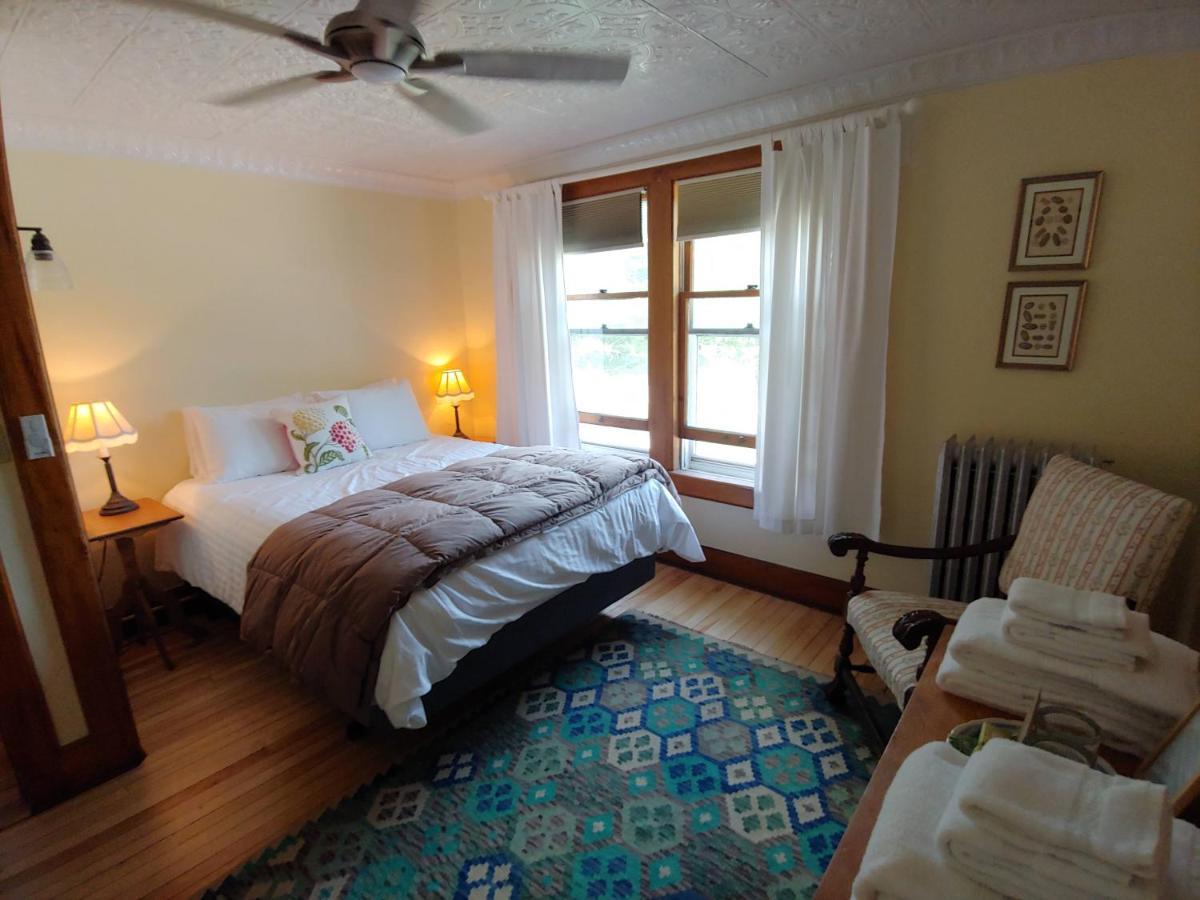 Queen Suite,1320526978:JPEG