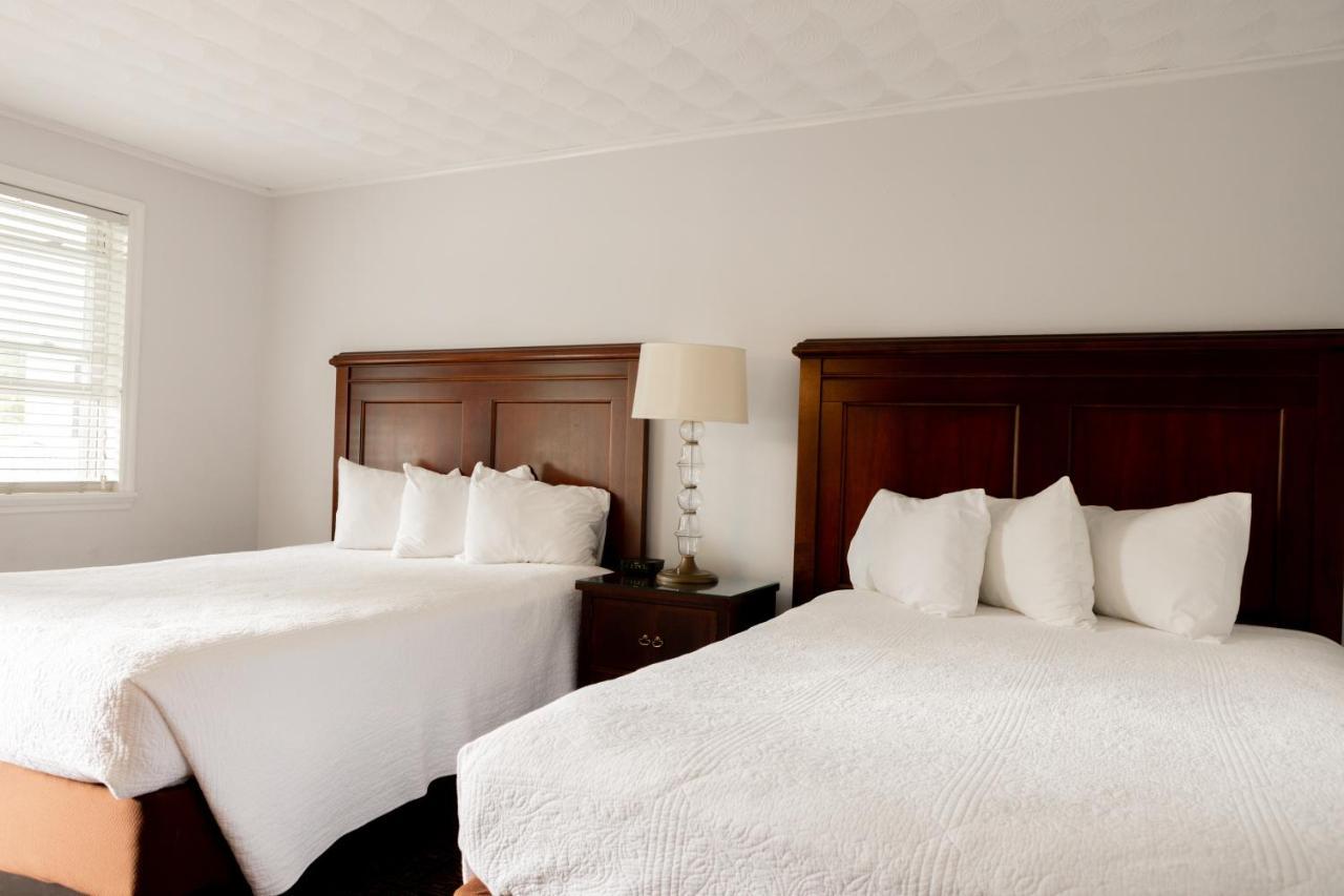 Queen Room Two Queen Beds