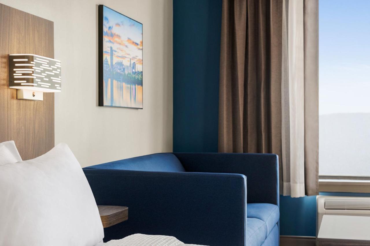 King Suite - Mobility Accessible