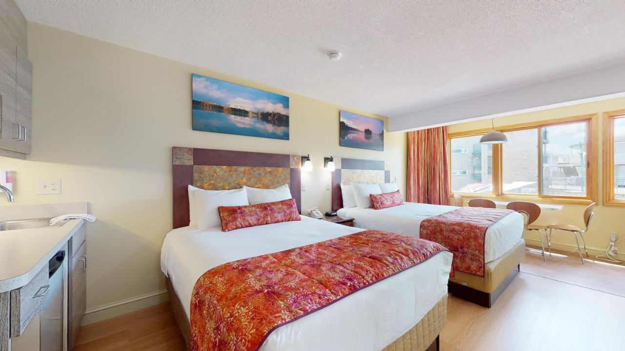 Room Two Queen Beds Poolside View,1138299301:JPEG