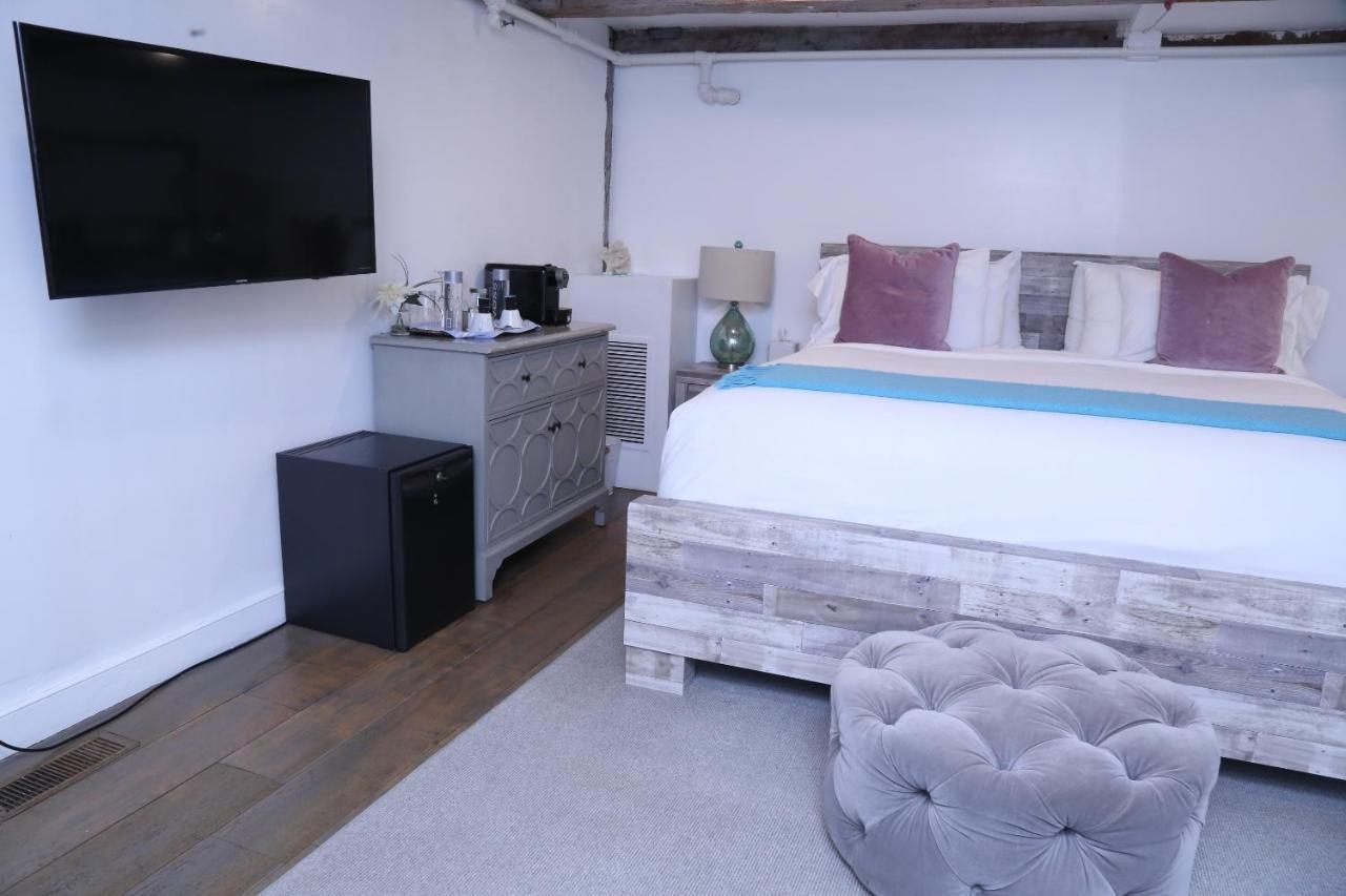 Deluxe Junior Suite