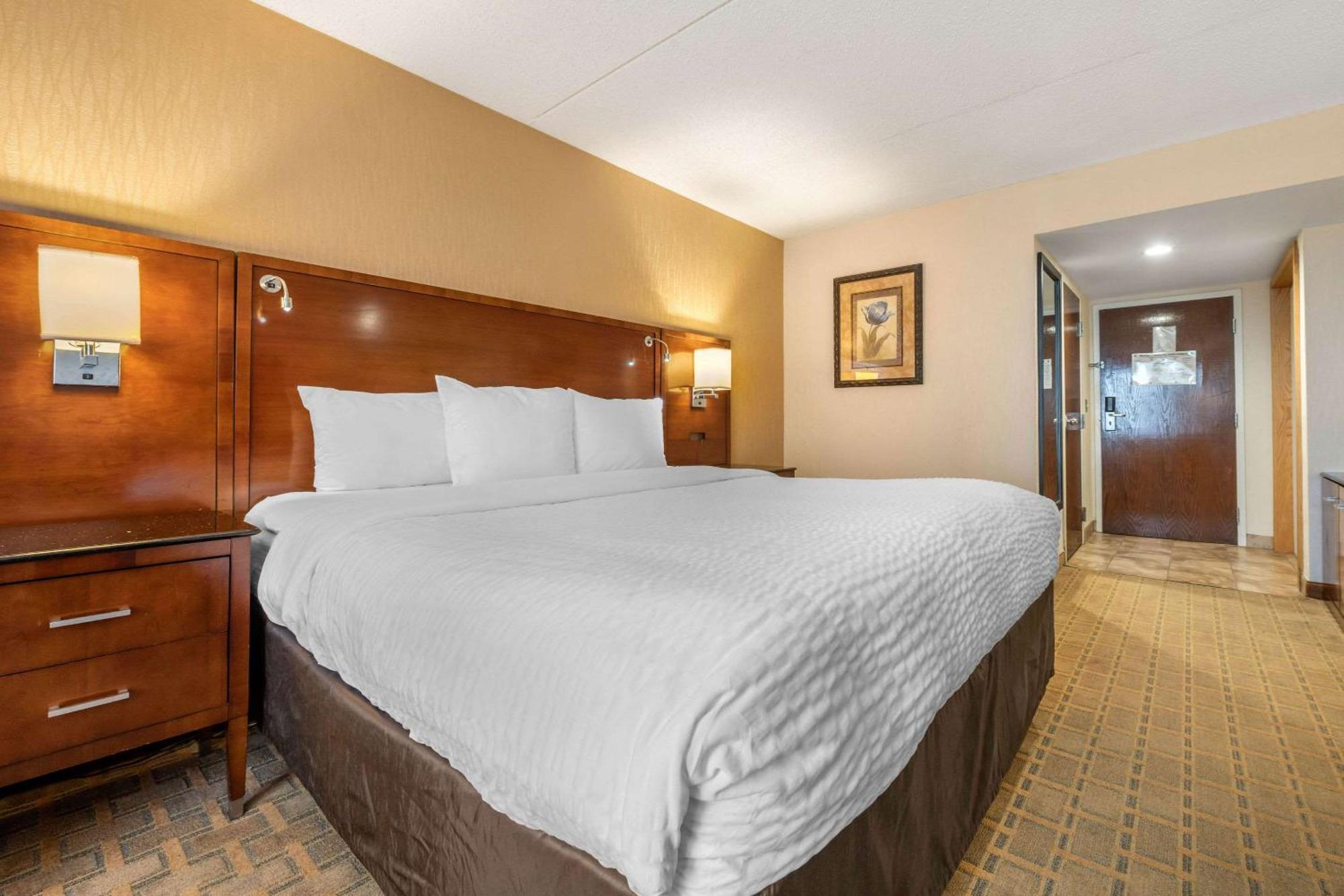 King Suite - Accessible/Non-Smoking