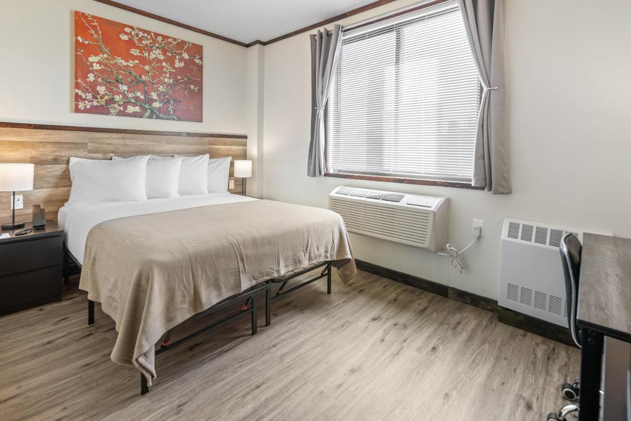 Værelse med queensize-seng