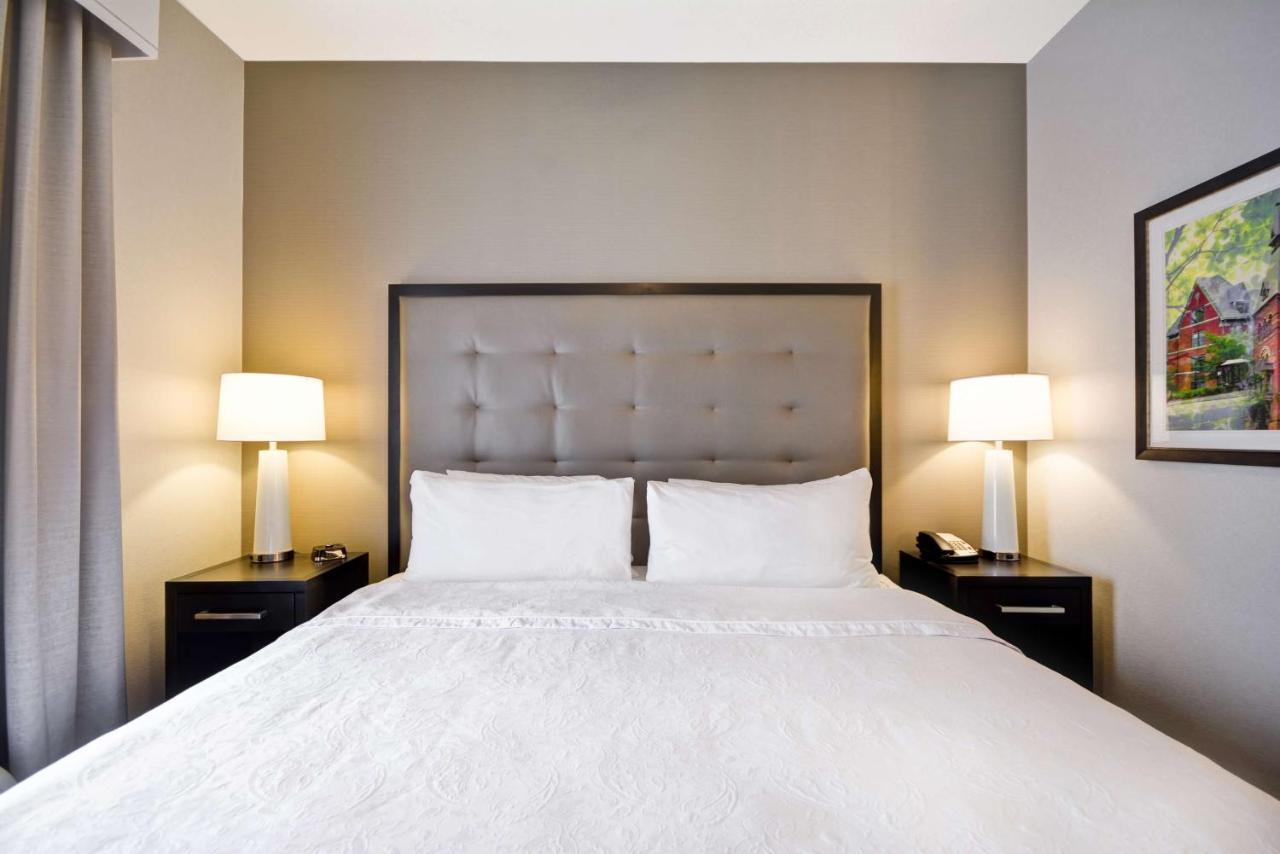One-Bedroom King Suite - Non-Smoking