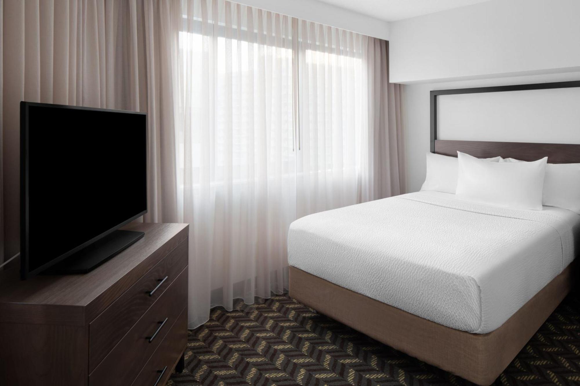 Two-Bedroom Suite,1629395236:JPEG
