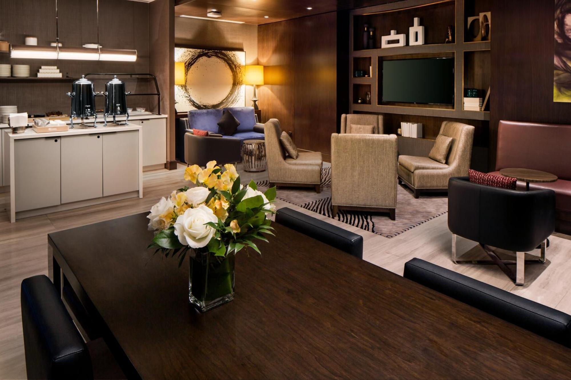 Executive Queen Room with Two Queen Beds and Lounge Access