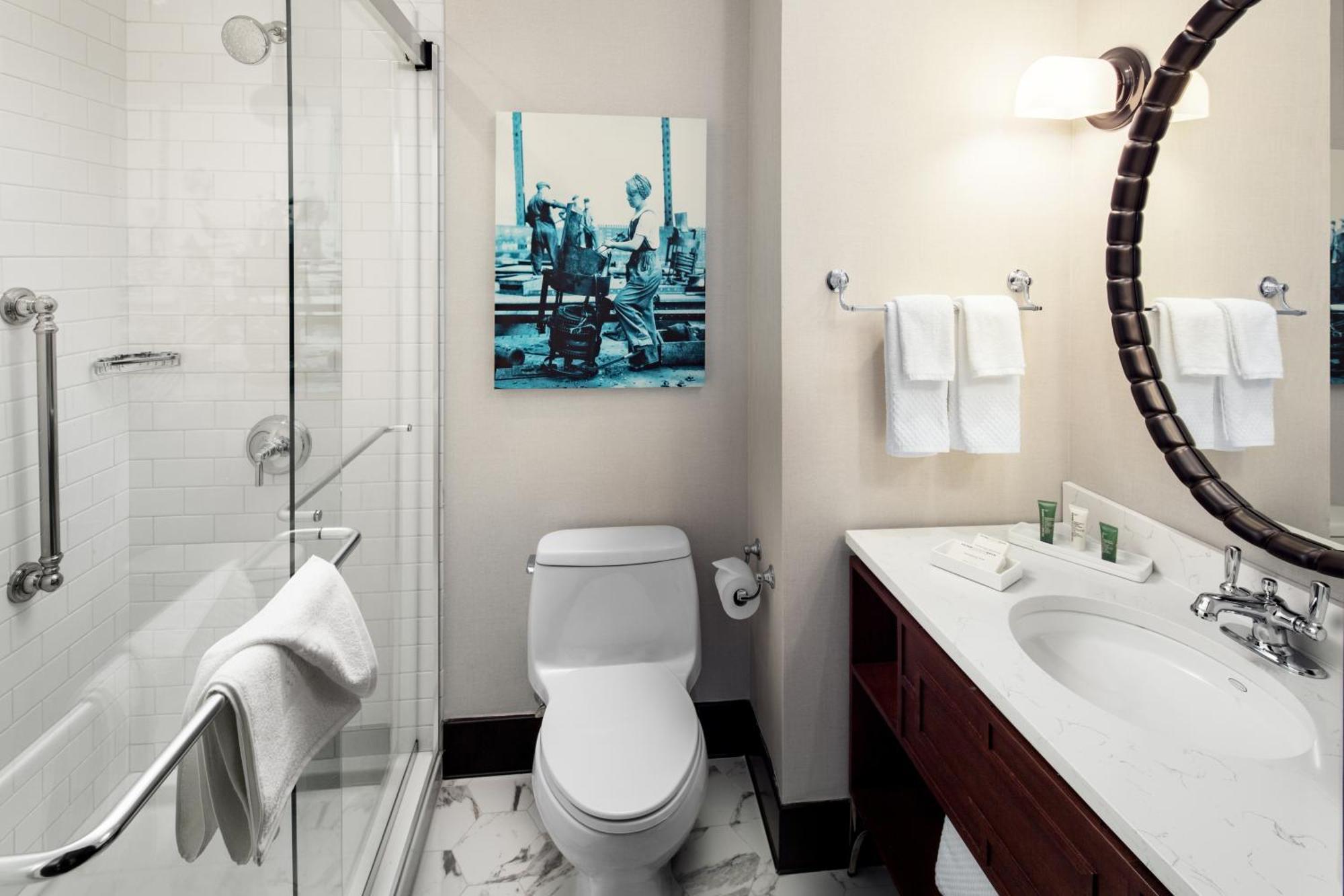 King Room,1548825871:JPEG