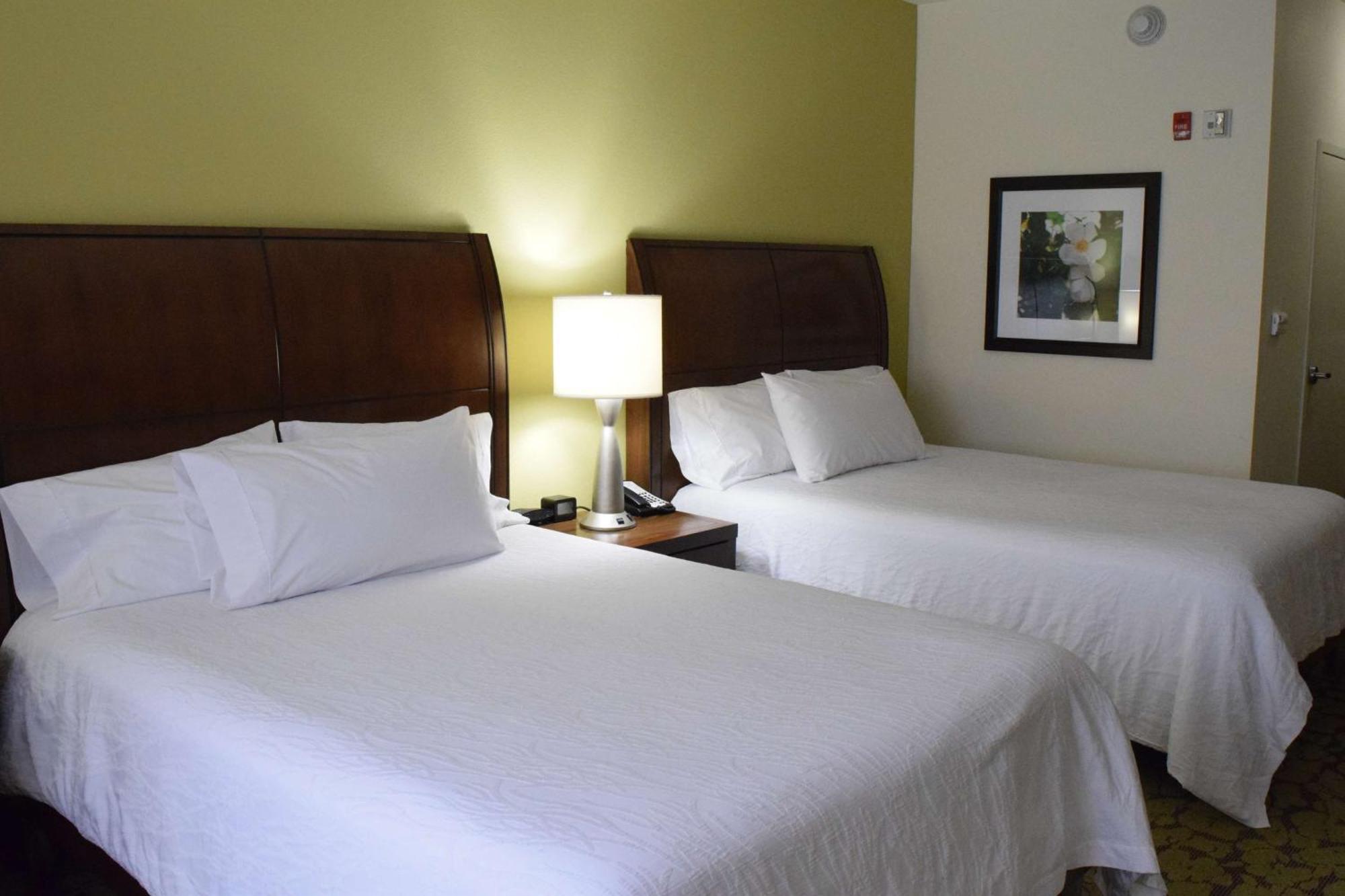 Queen Room with Two Queen Beds - Hearing Access,1551270184:JPEG