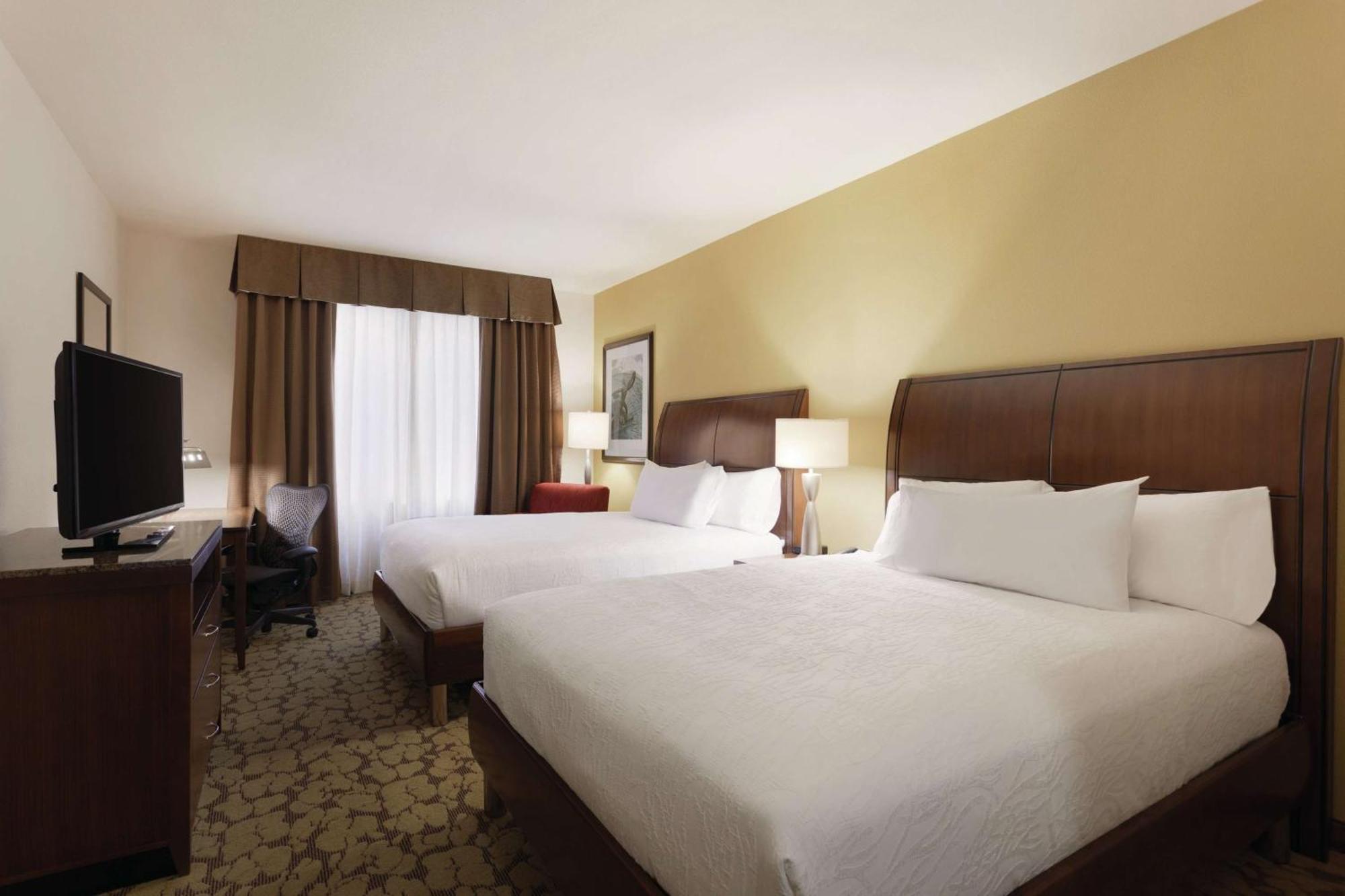 Queen Room with Two Queen Beds,1551270184:JPEG