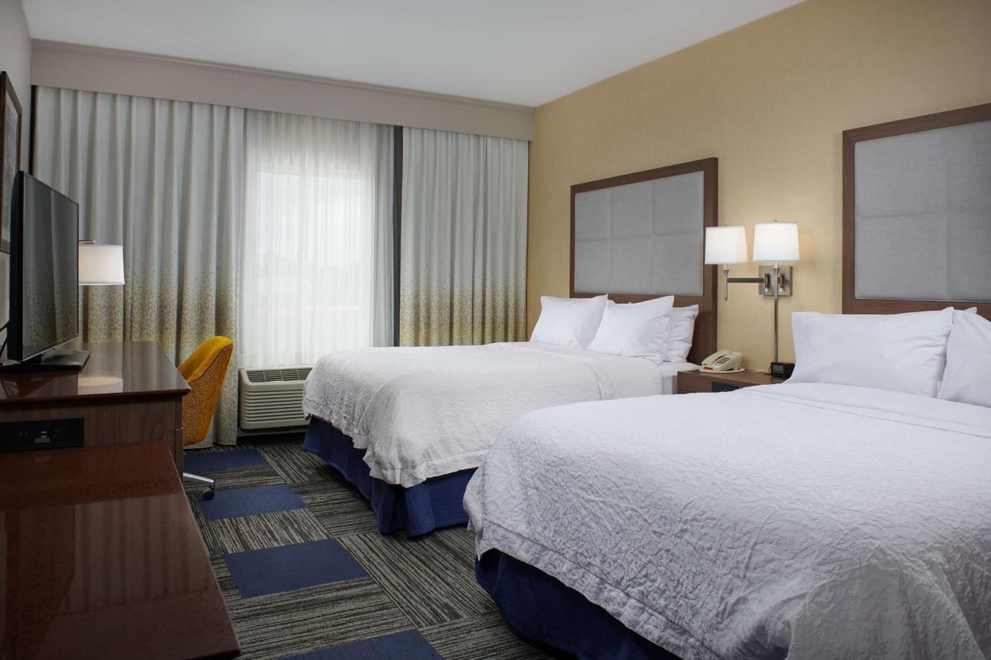Queen Room with Two Queen Beds (4 Adults),1551395467:JPEG