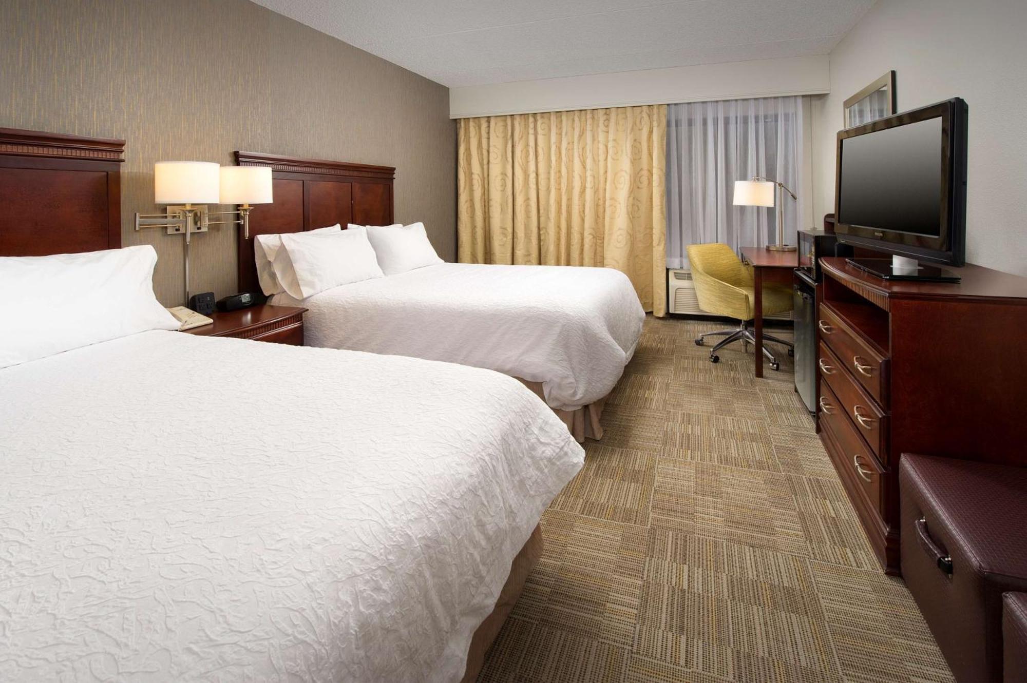 Queen Room with Two Queen Beds - Hearing Access/Non-Smoking,1551448156:JPEG