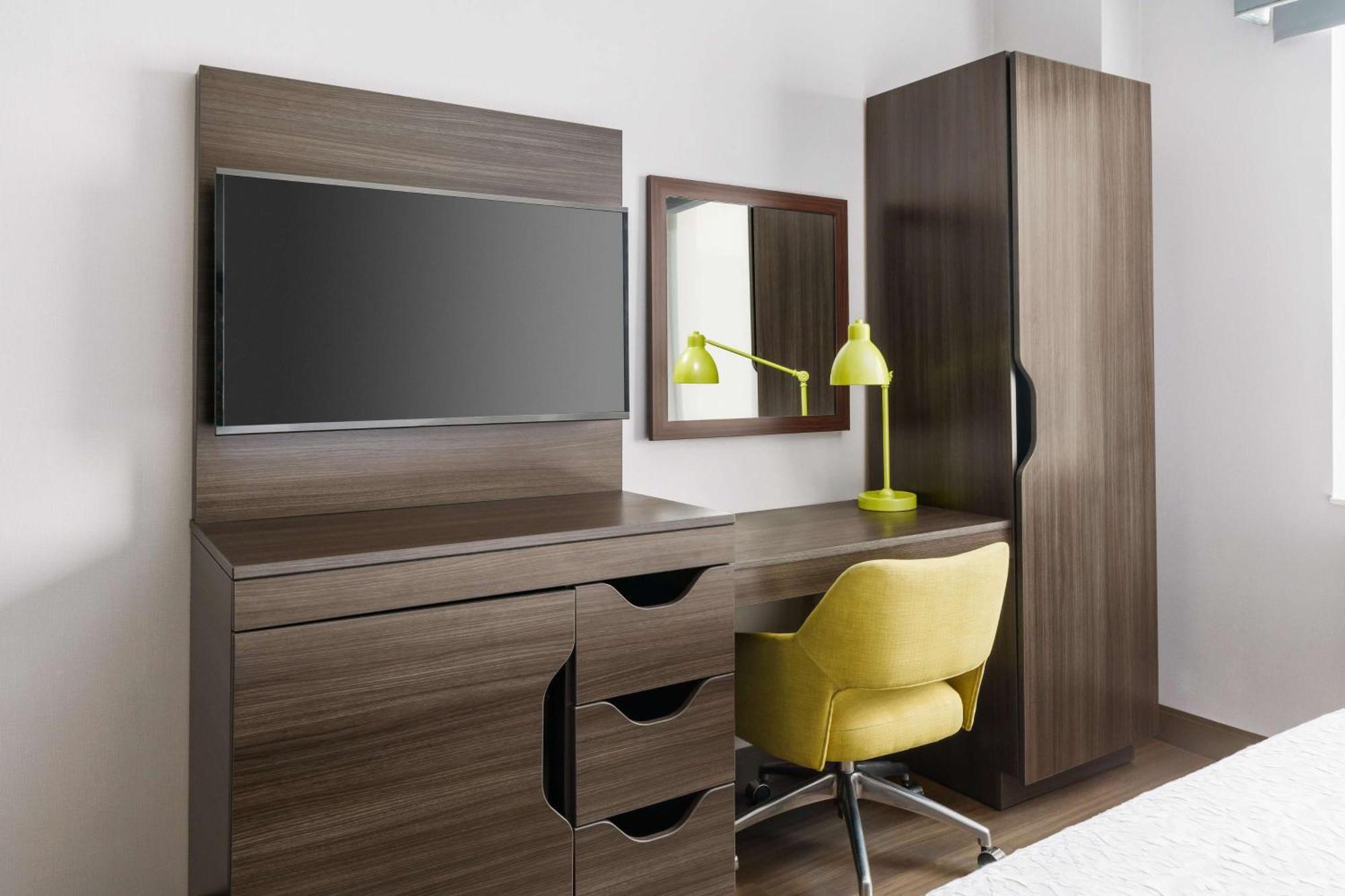 Quarto Duplo com 2 Camas de Casal e Vista