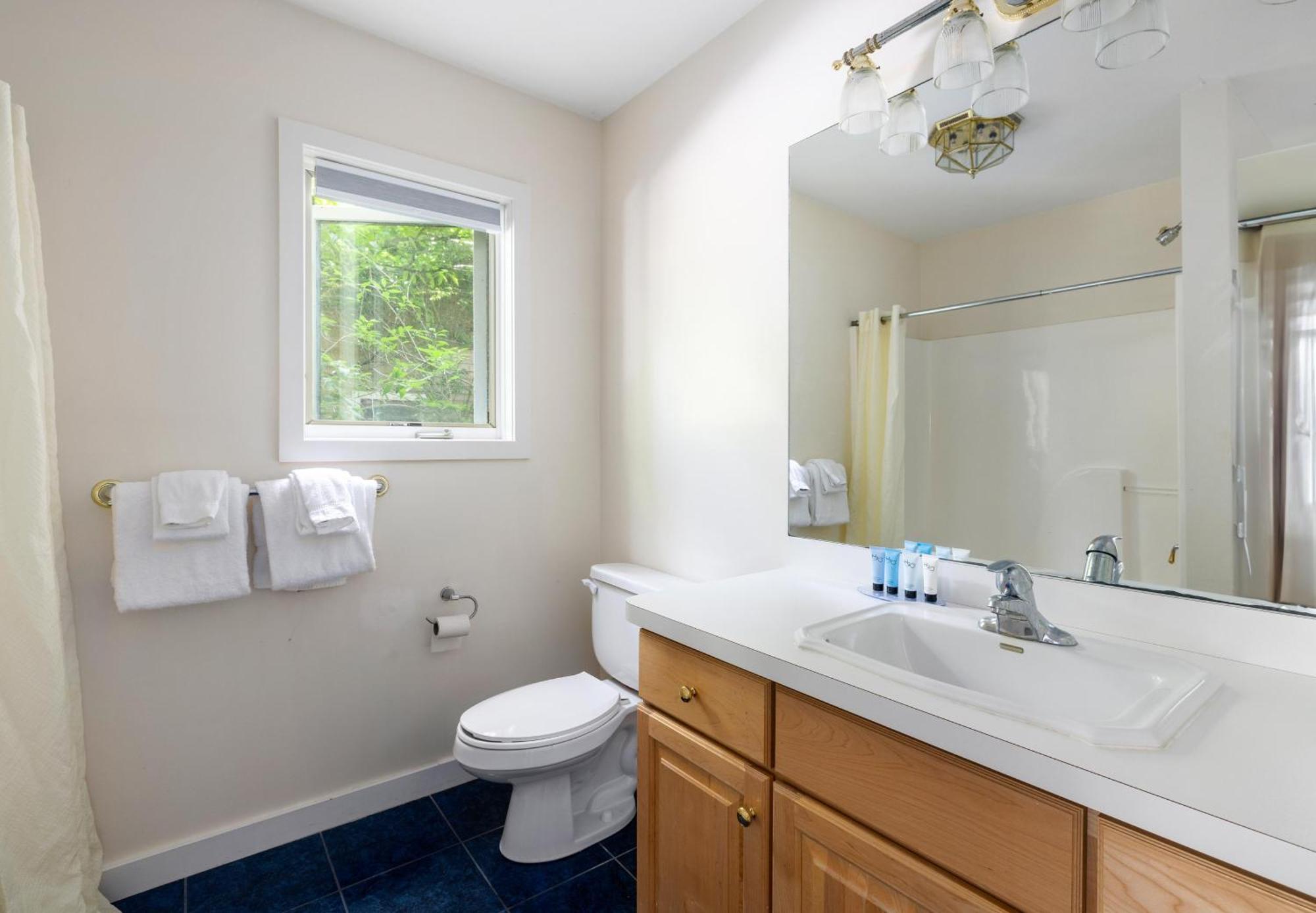 Two-Bedroom Townhouse,1588175400:JPEG
