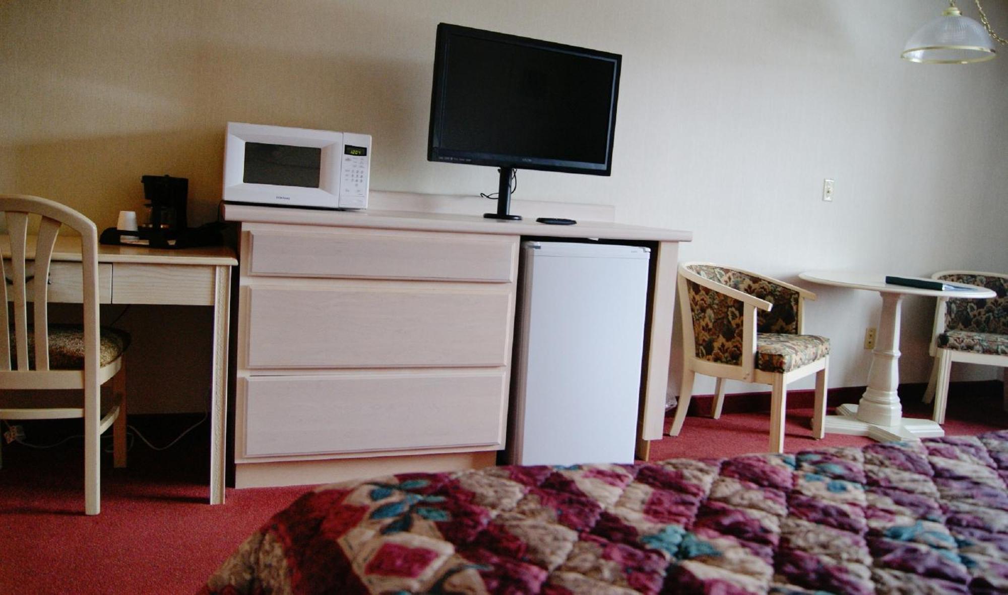 Queen Room with Two Queen Beds,61927723:JPEG