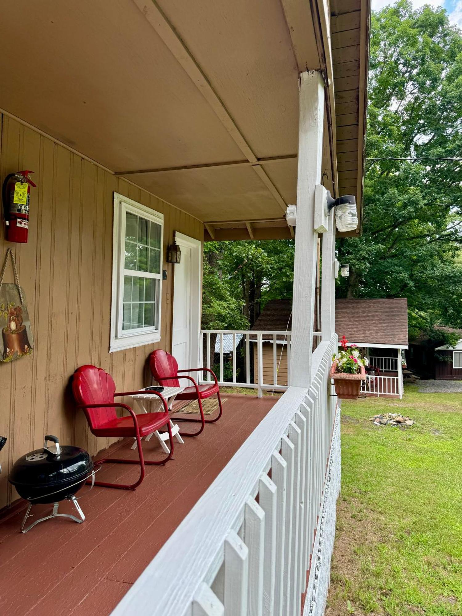One-Bedroom Chalet No Pets Allowed
