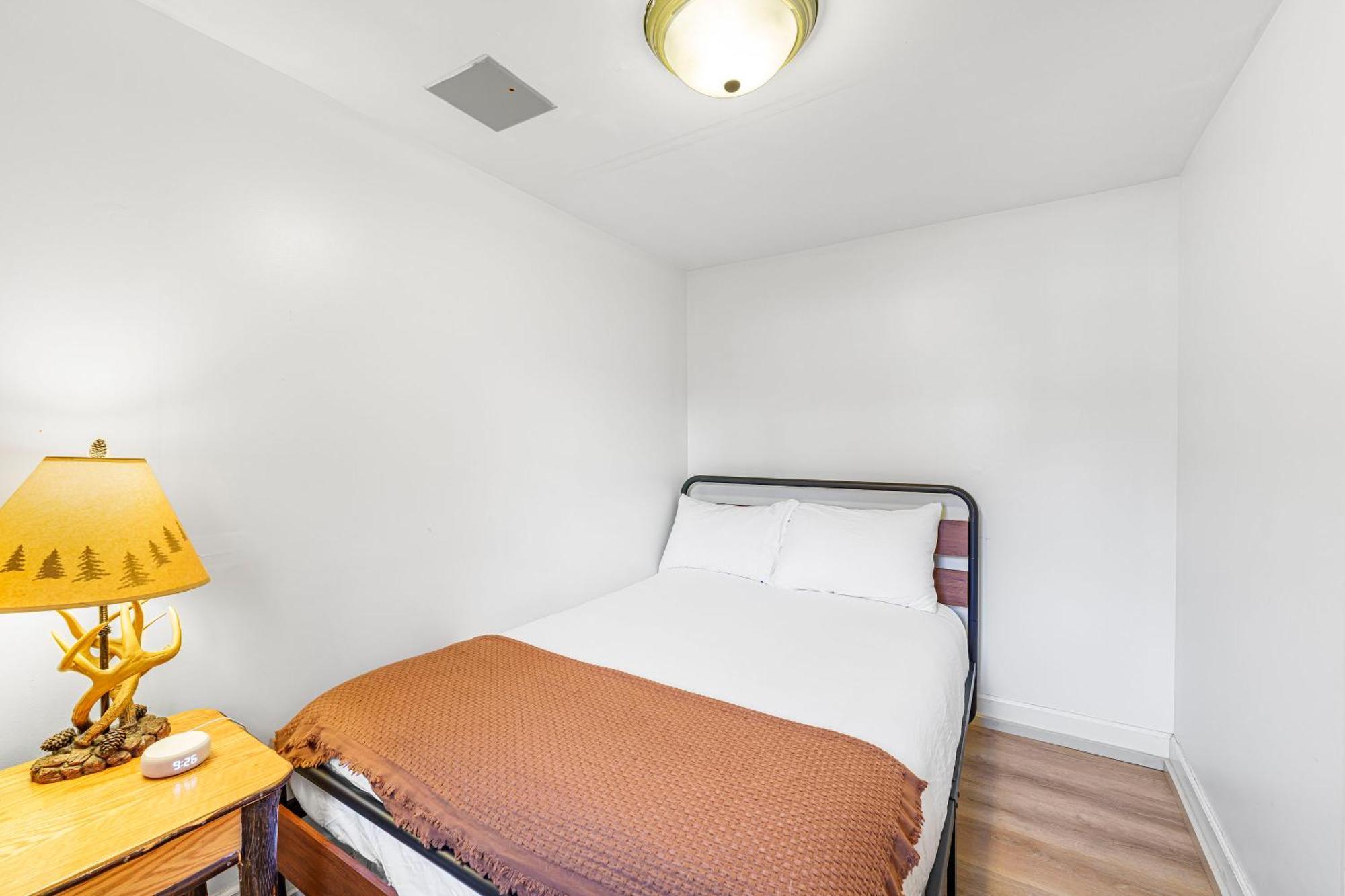 Two-Bedroom Suite,1611128628:JPEG