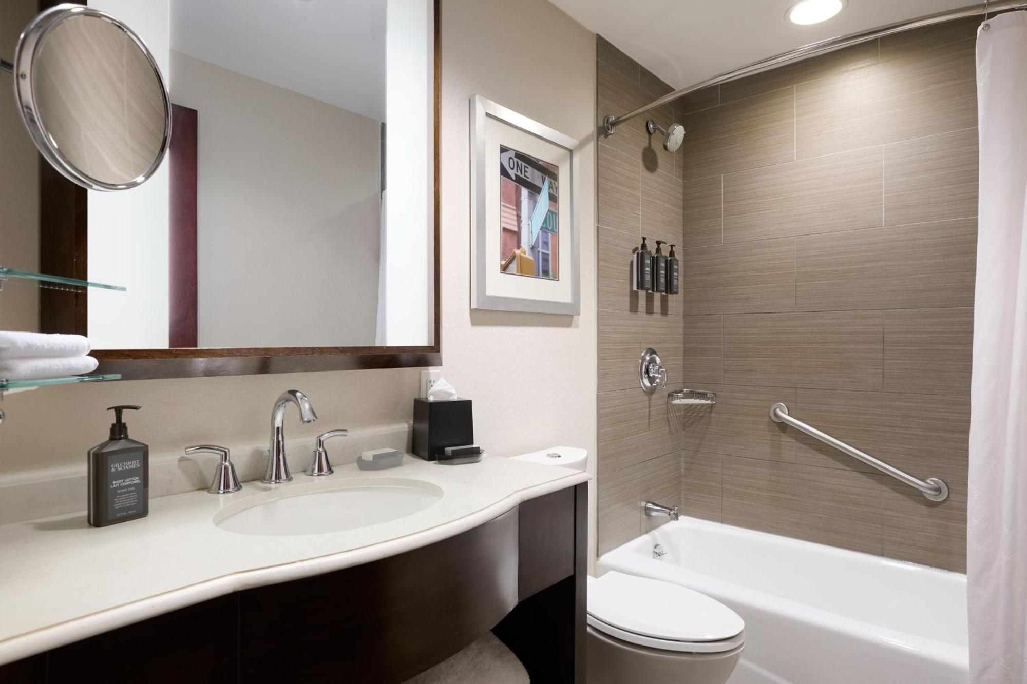 Guest room, 1 Double, City view,1617844031:JPEG