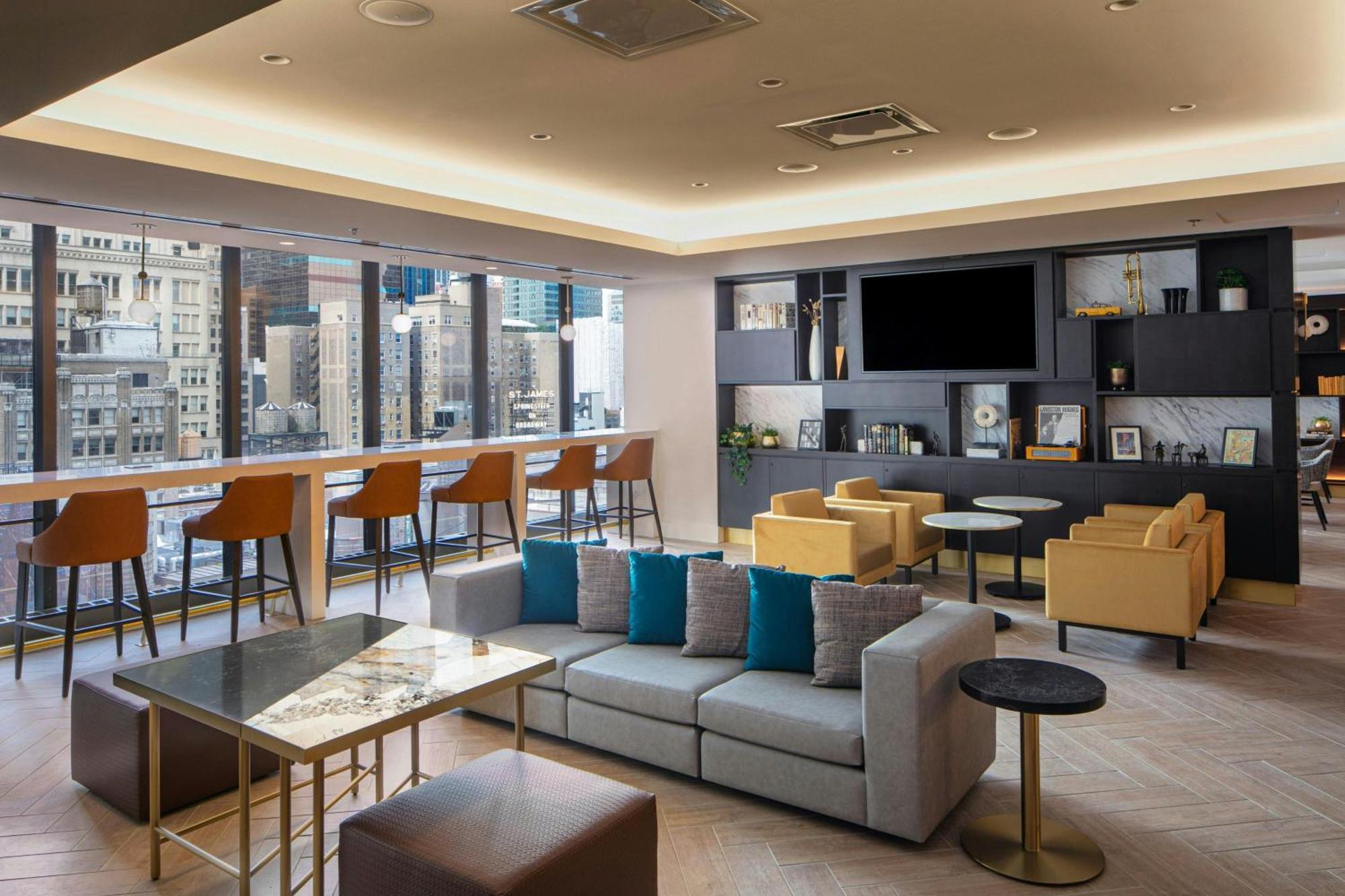 Executive King Suite Sofa Bed Club Lounge Access,1643145916:JPEG
