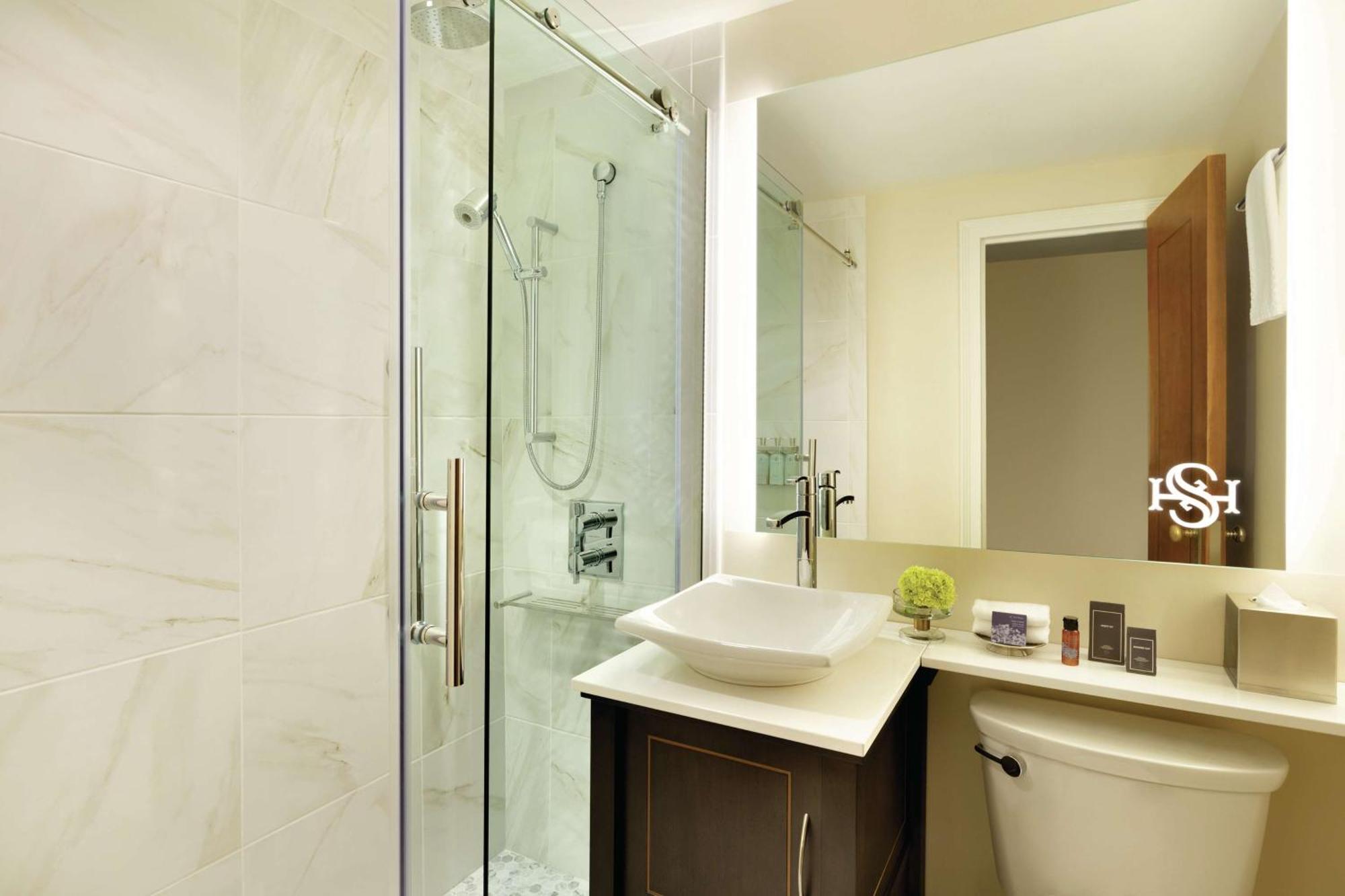 King Room,1657152414:JPEG