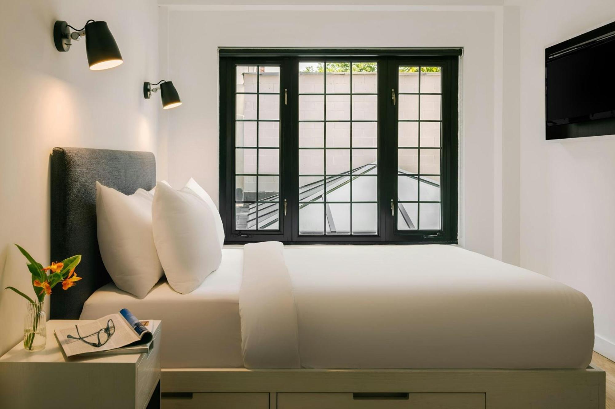 Two Twin Beds Guest Room