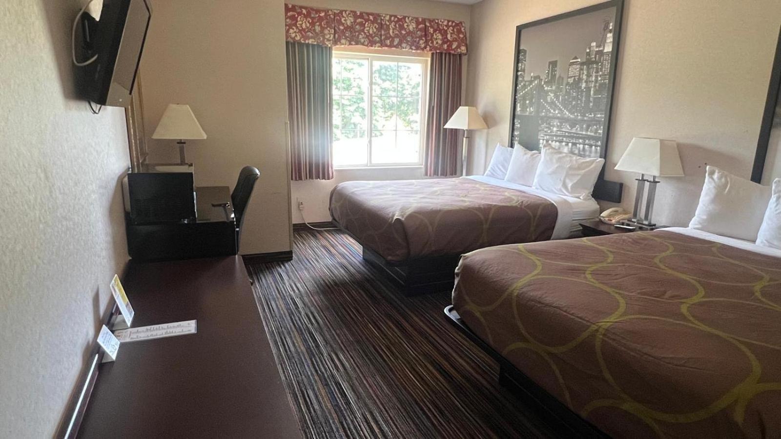 Double Room Two Double Beds Non-Smoking