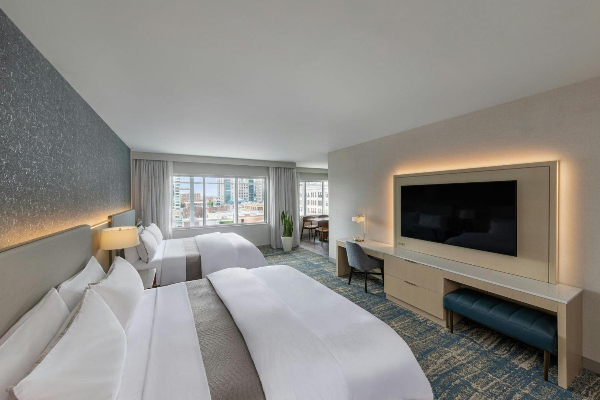 Junior Executive King Suite Two King Bed,1703583269:JPEG