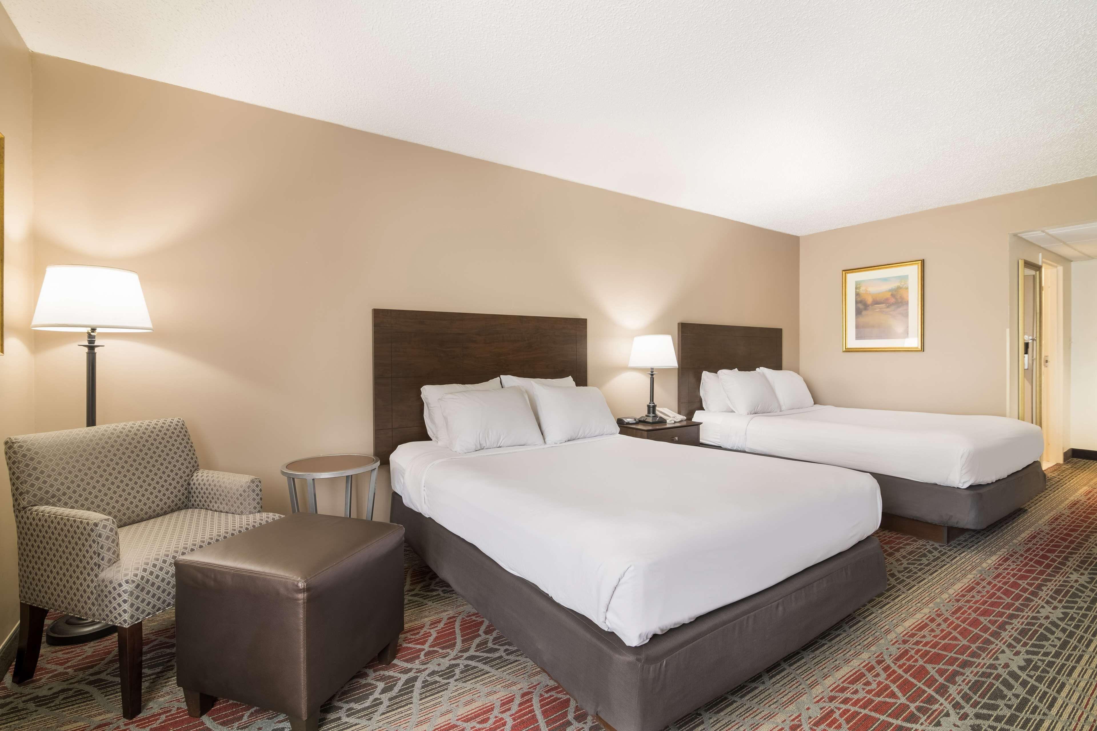 Queen Room Two Queen Beds Ground Floor or Pet Friendly,1706478713:JPEG