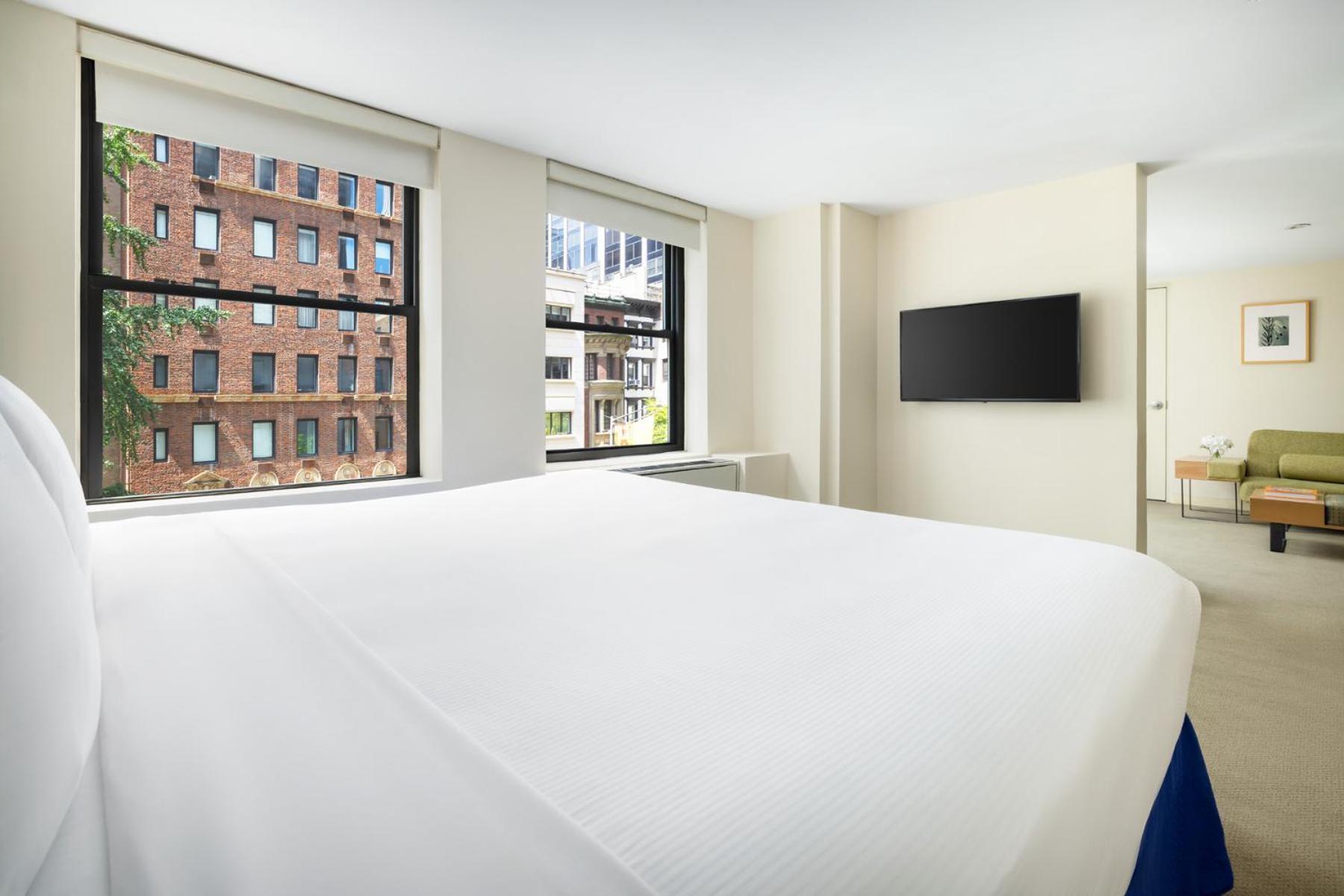 One-Bedroom Queen Suite,1739370467:JPEG