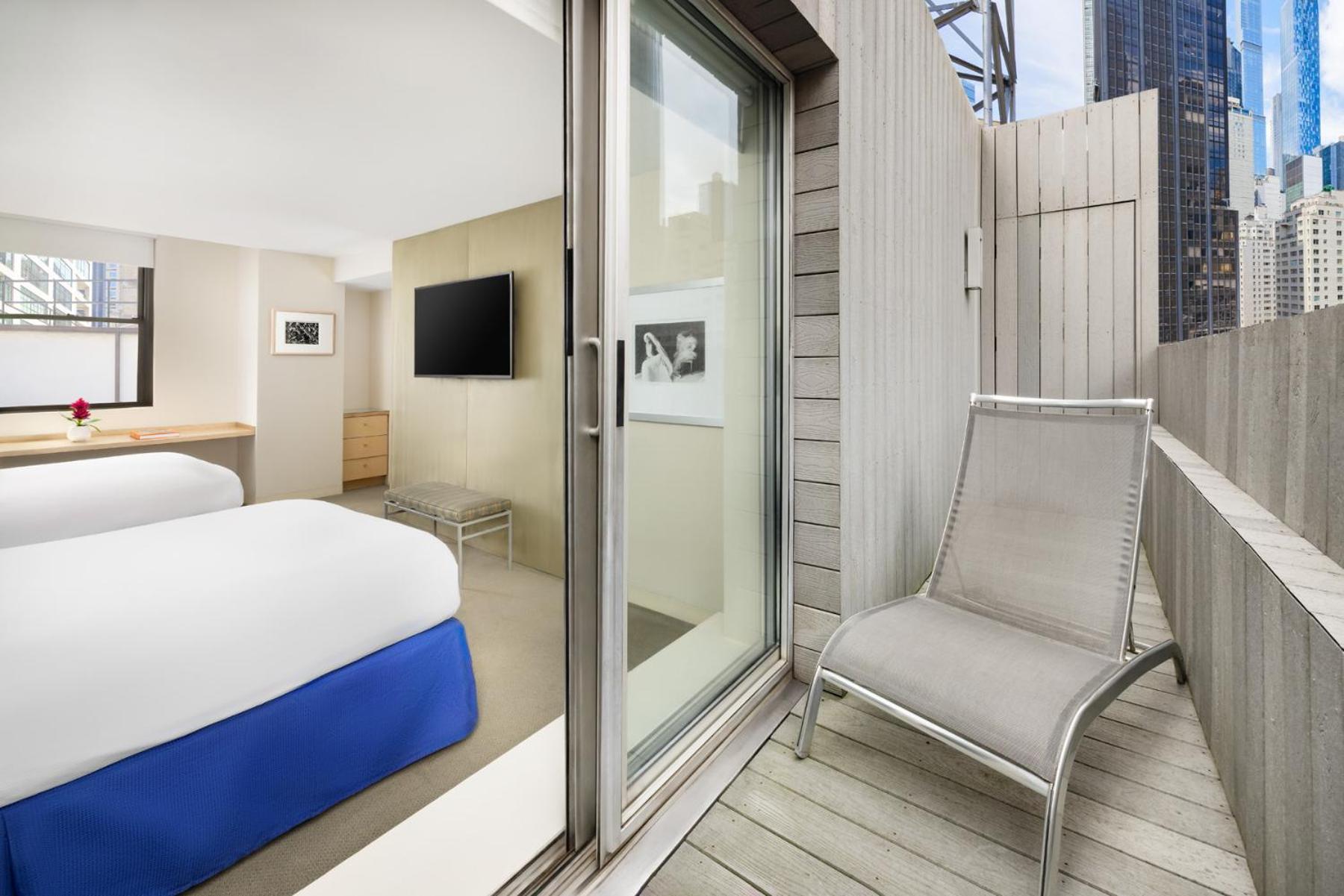 Standard Queen Room with Two Queen Beds,1739370491:JPEG