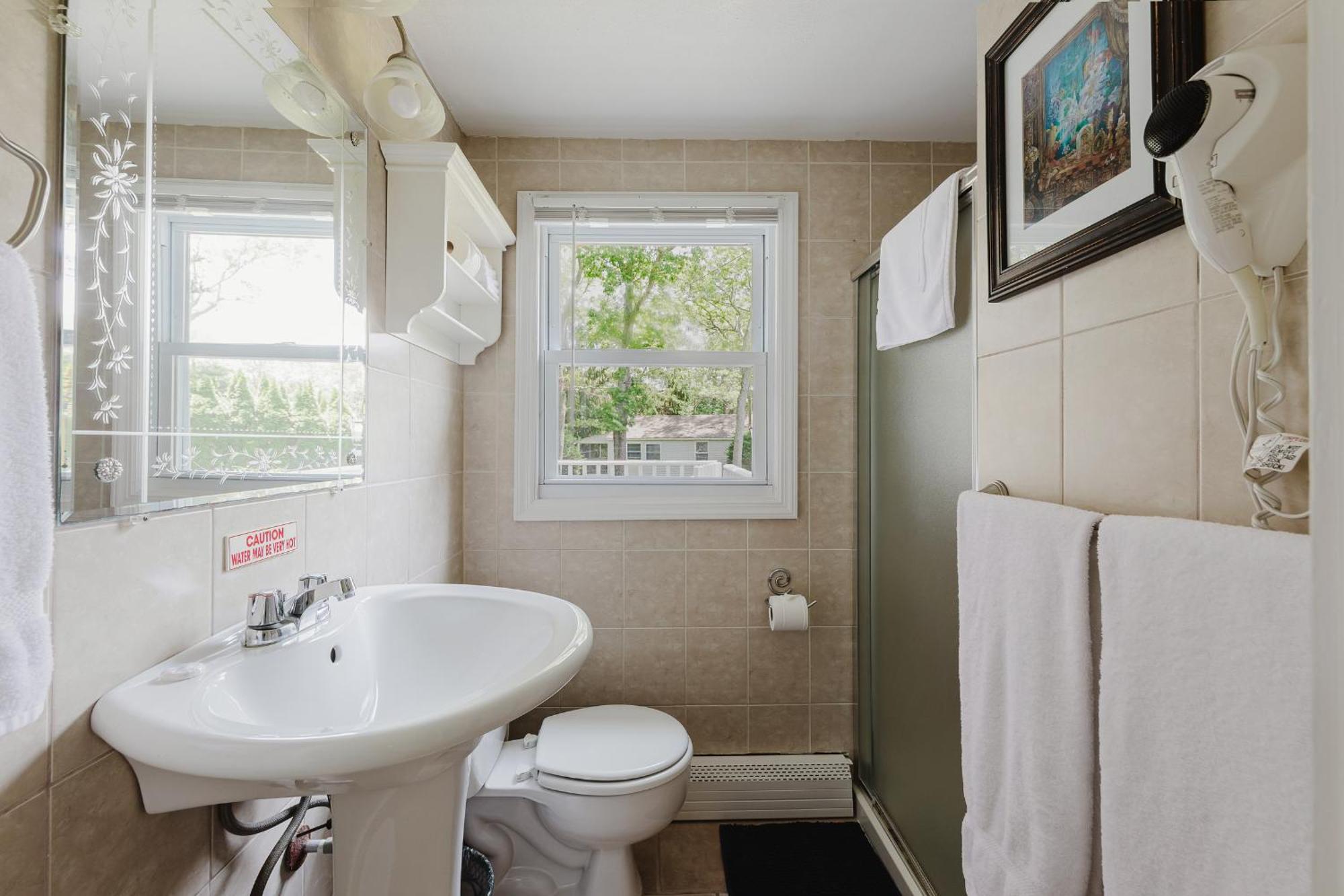 Cottage with Garden View - Pet Friendly,1742925188:JPEG