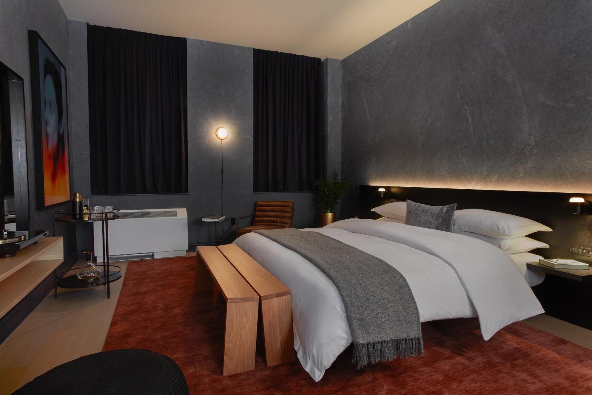 Deluxe King Studio (24/7 Front Desk)