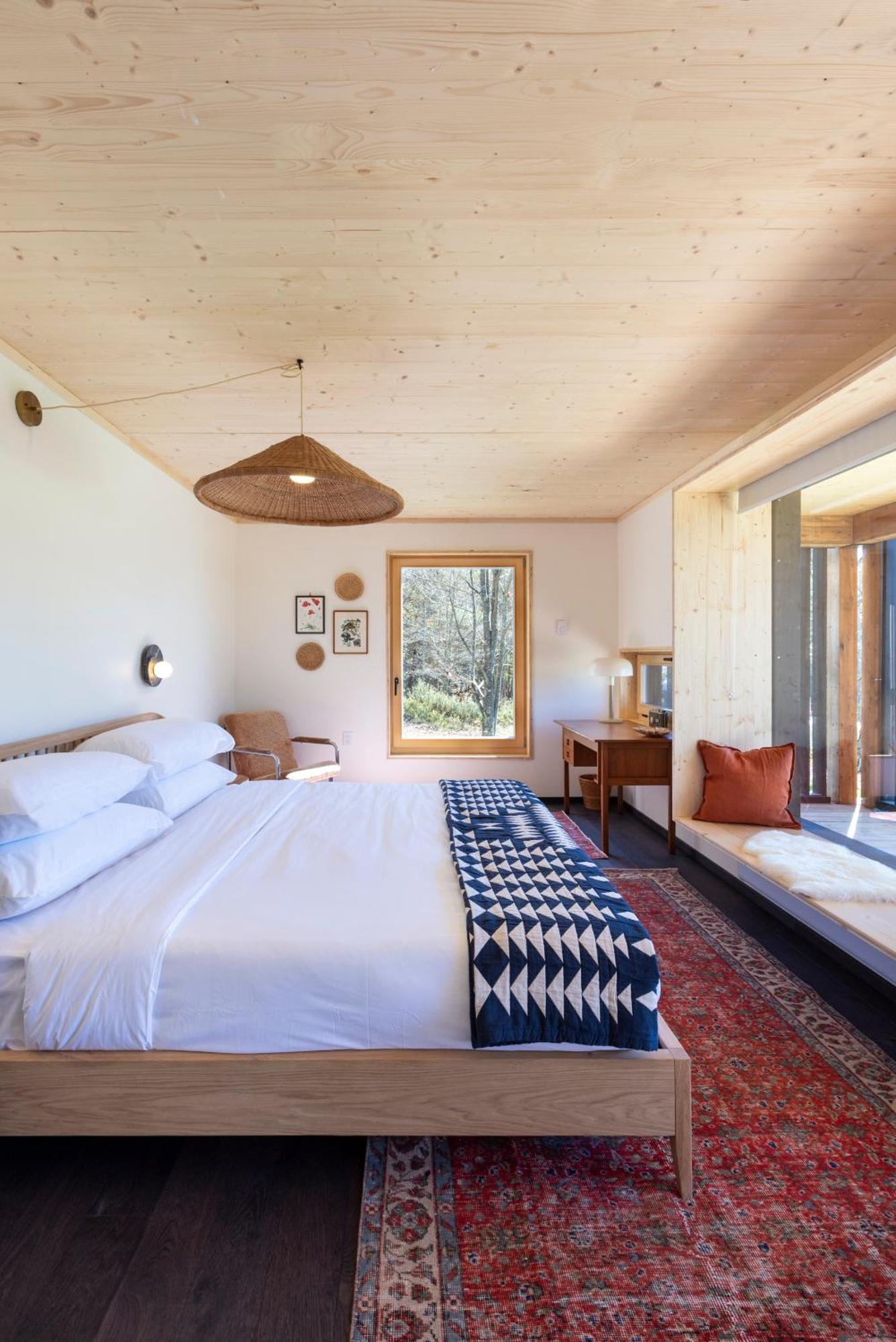 King Room with Mountain View,1743137239:JPEG