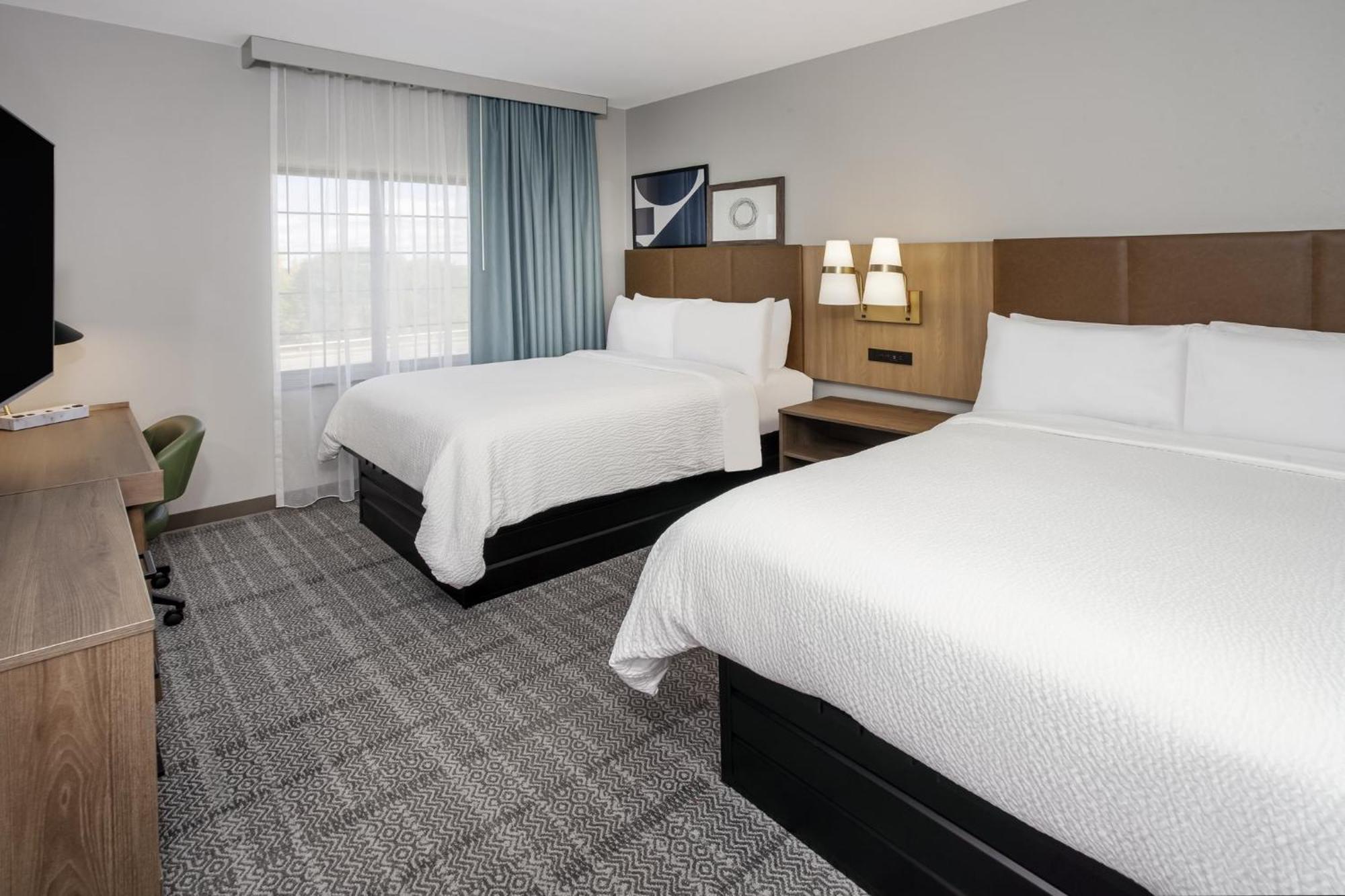 One-Bedroom Double Suite,1756524911:JPEG