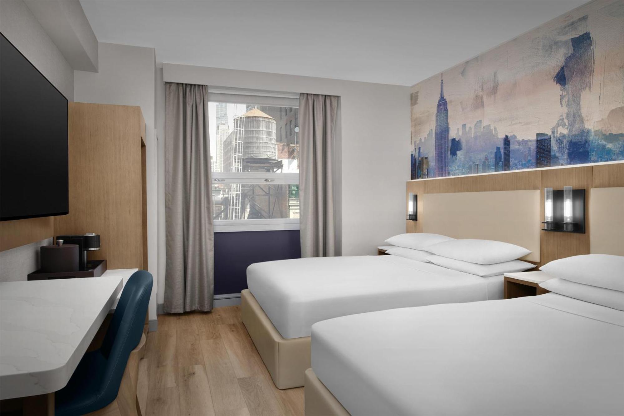Queen Room Two Queen Beds City View