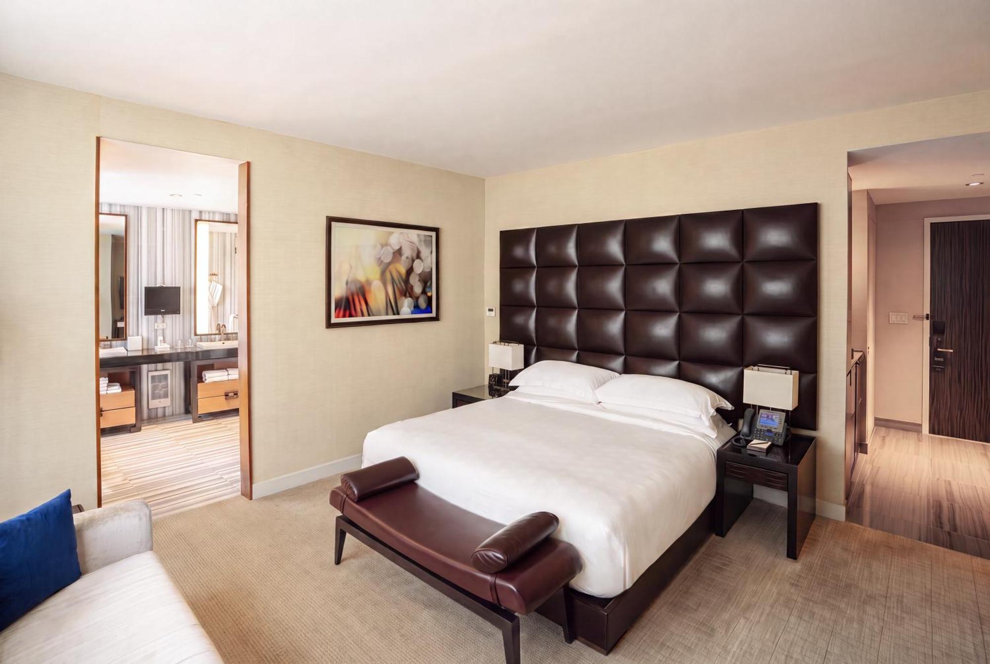 Hudson Square King Room