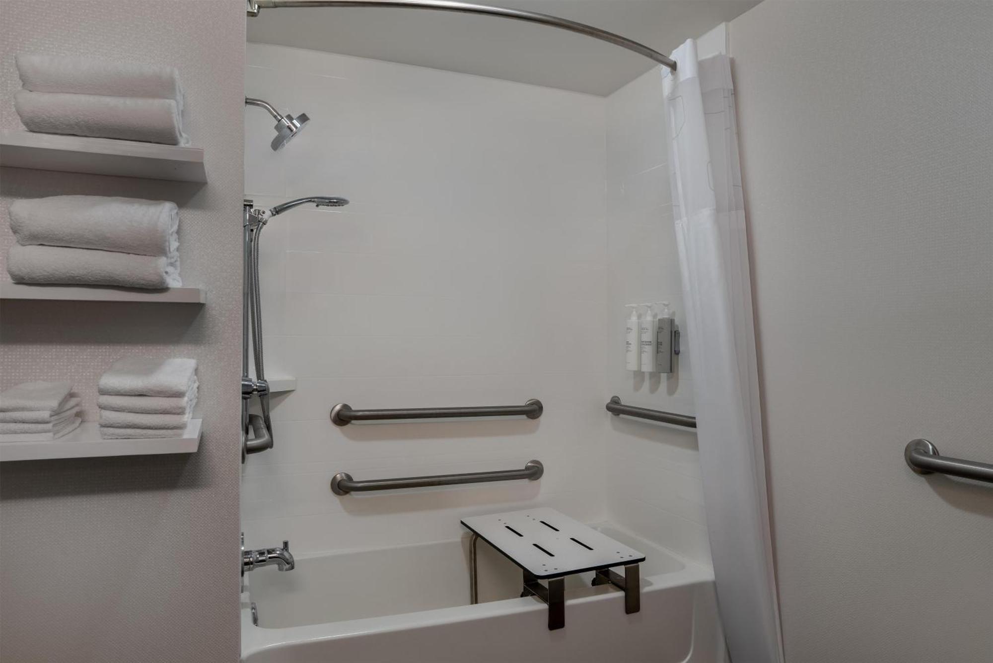 Queen Room Two Queen Beds Mobility Hearing Access or Non-Smoking