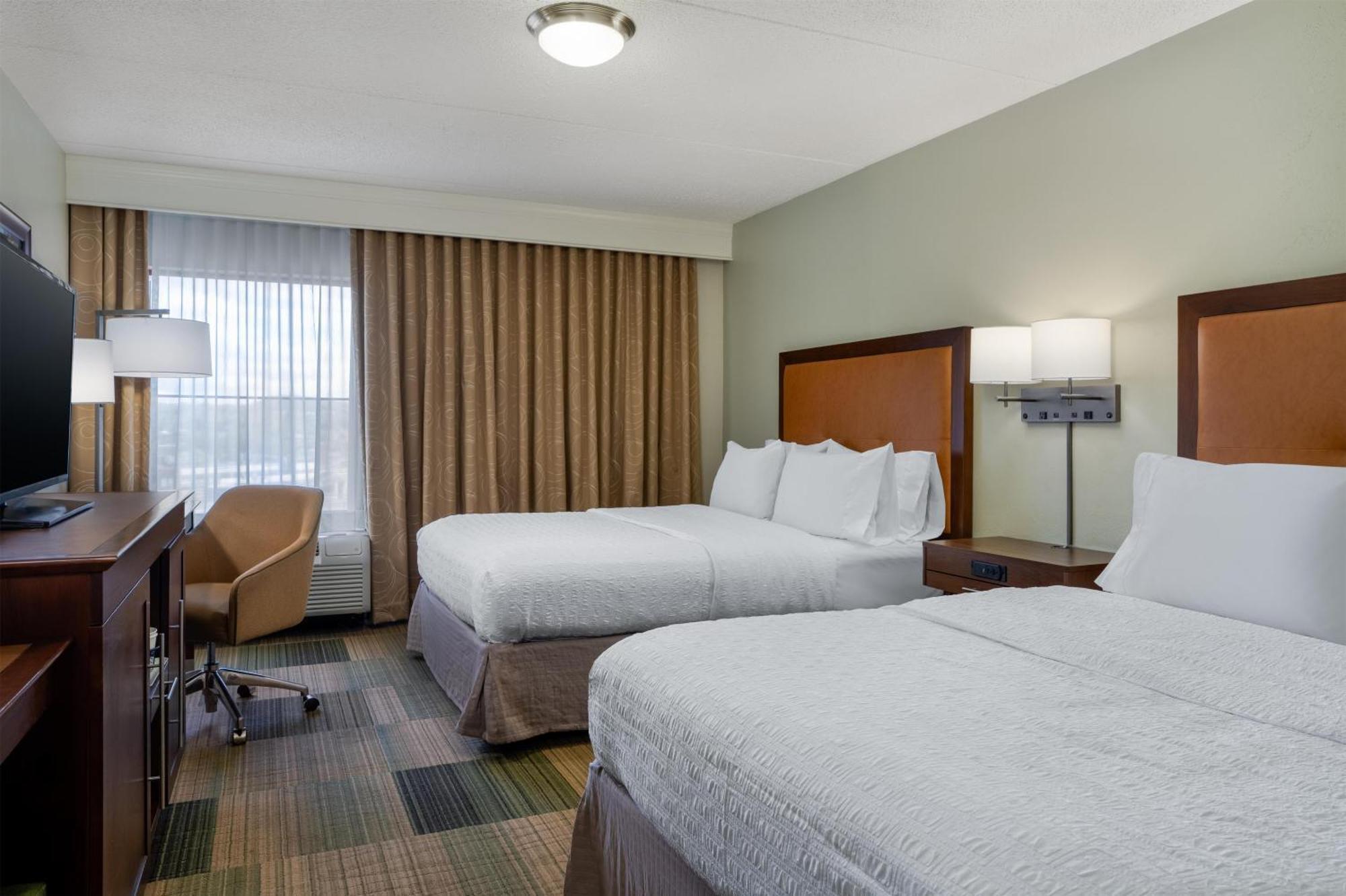 Queen Room Two Queen Beds Mobility Hearing Access or Non-Smoking