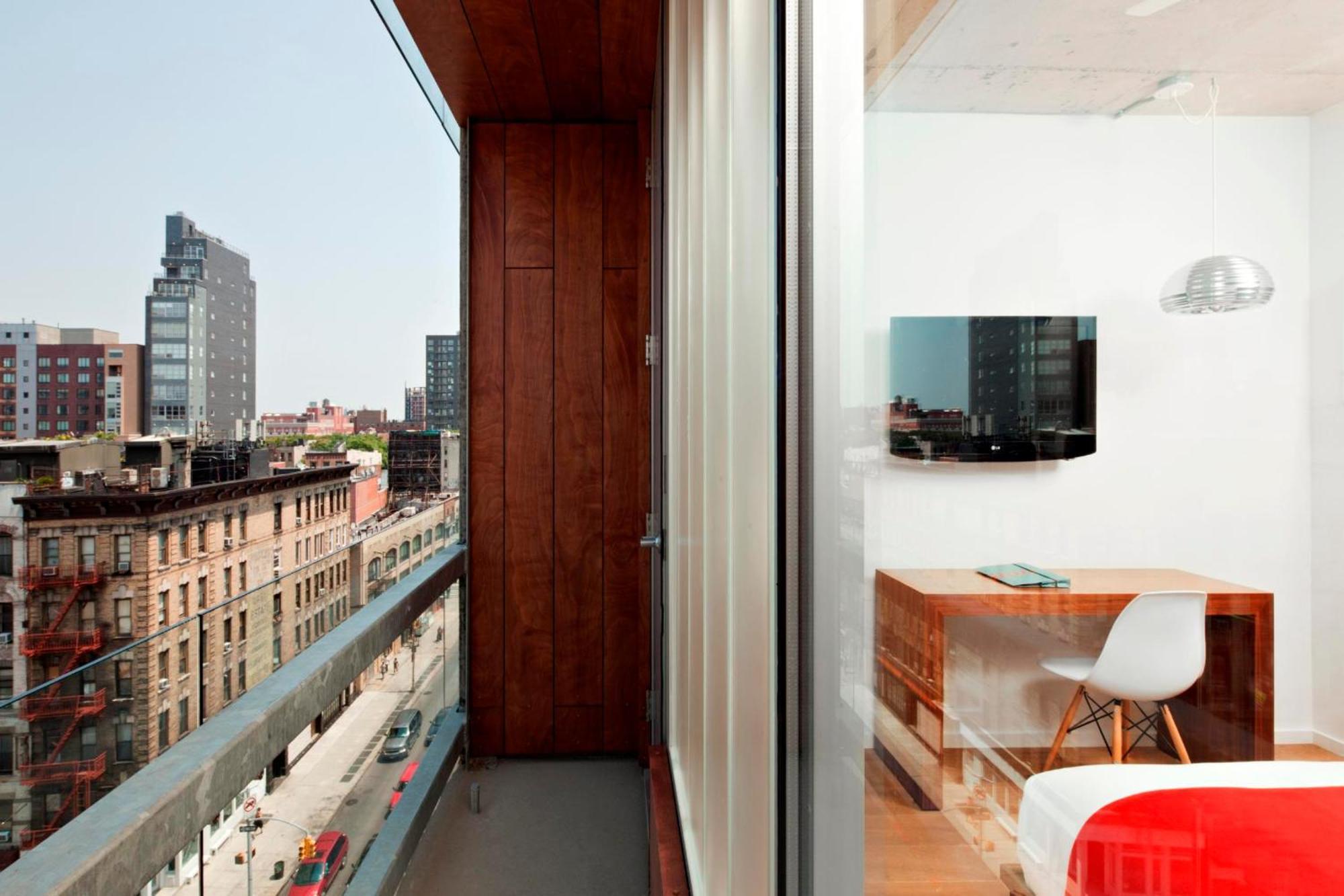 Superior Queen Room with Balcony,553399704:JPEG