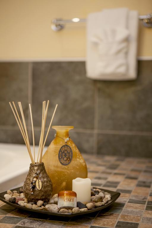 Queen Room with Spa Bath and Village View
