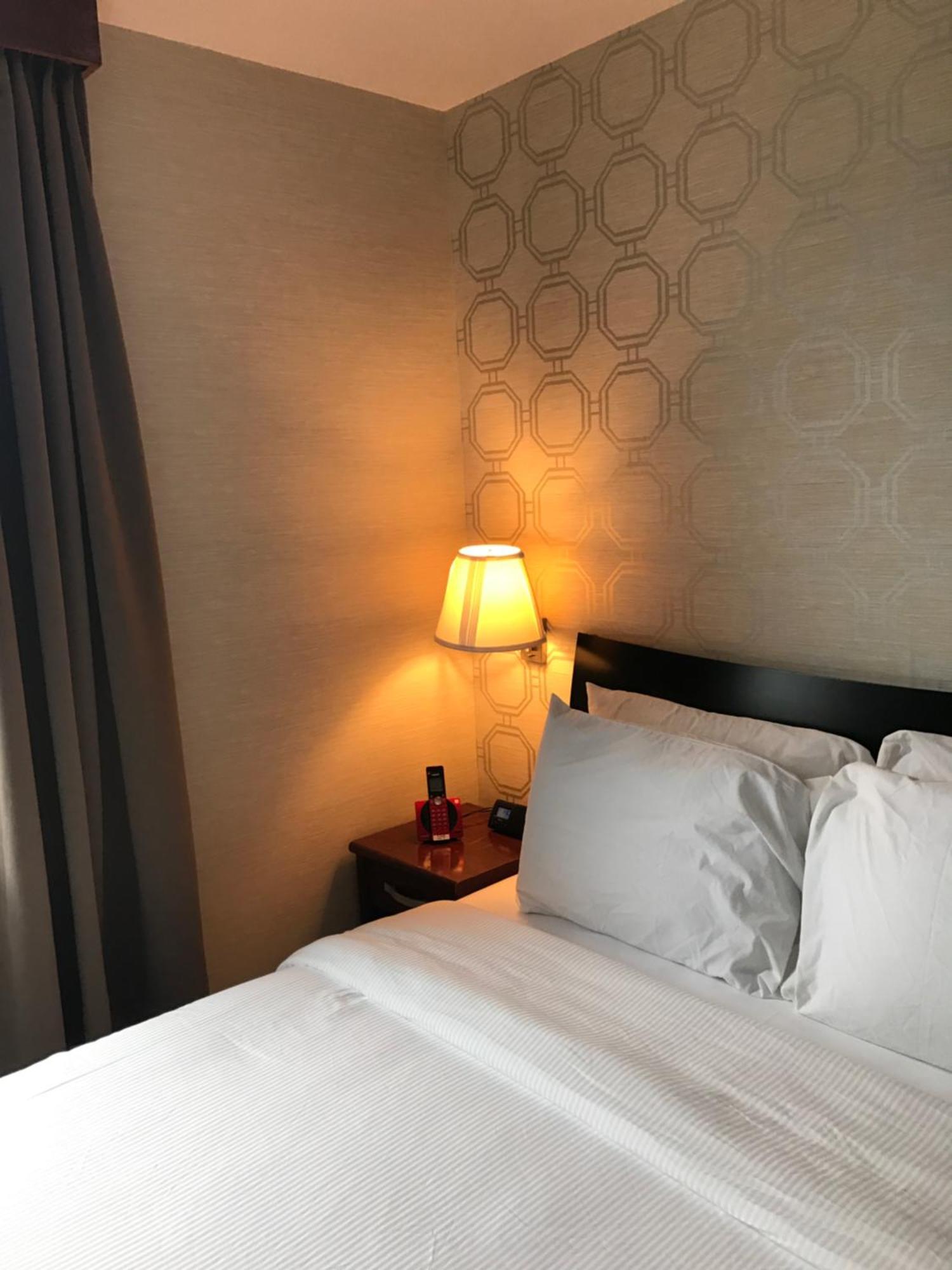 Queen Room,712460152:JPEG